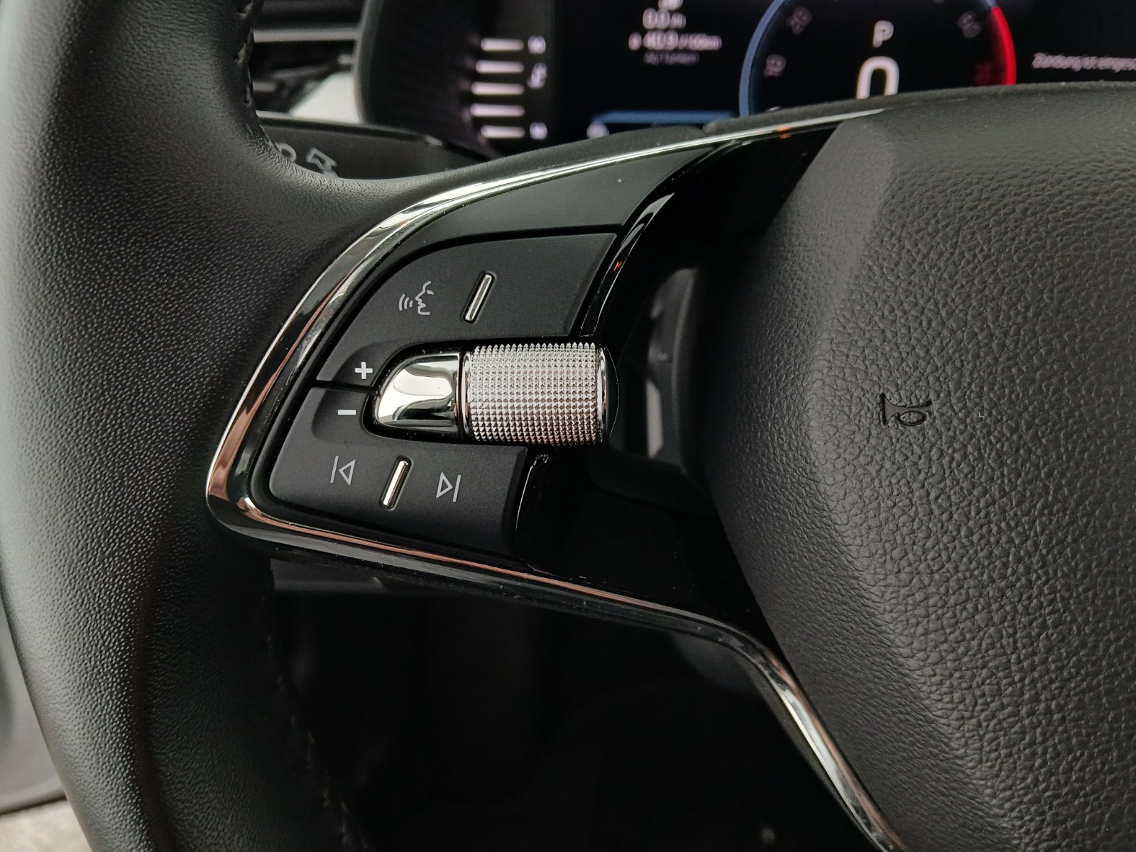 Skoda Kamiq 1.0 TSI Ambition | Thumbnail 16 von 28