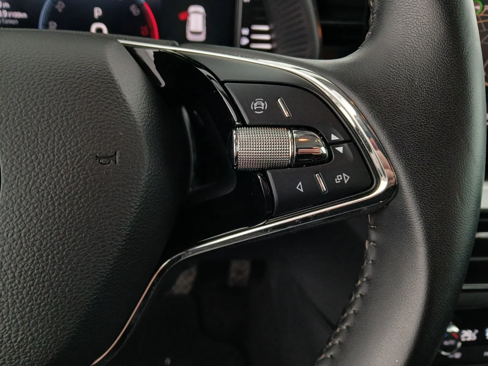 Skoda Kamiq 1.0 TSI Ambition | Bild 17 von 28