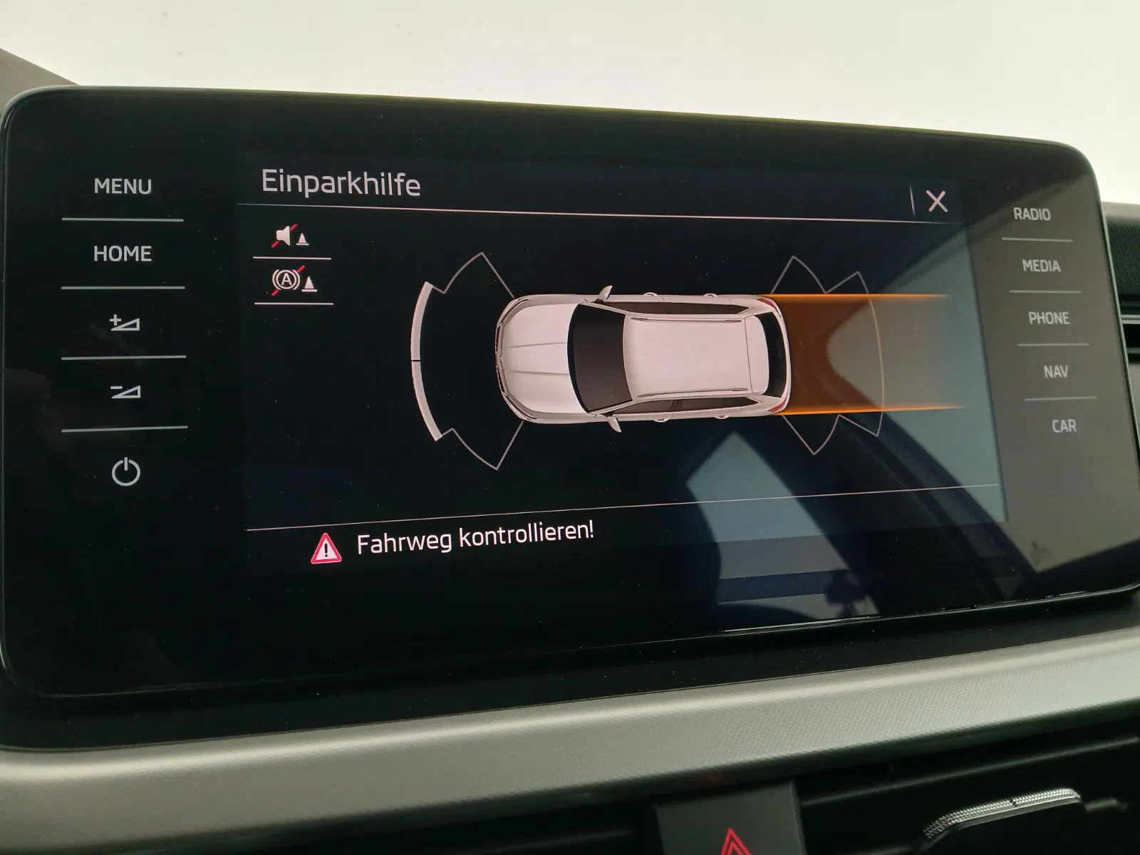 Skoda Kamiq 1.0 TSI Ambition | Bild 23 von 28