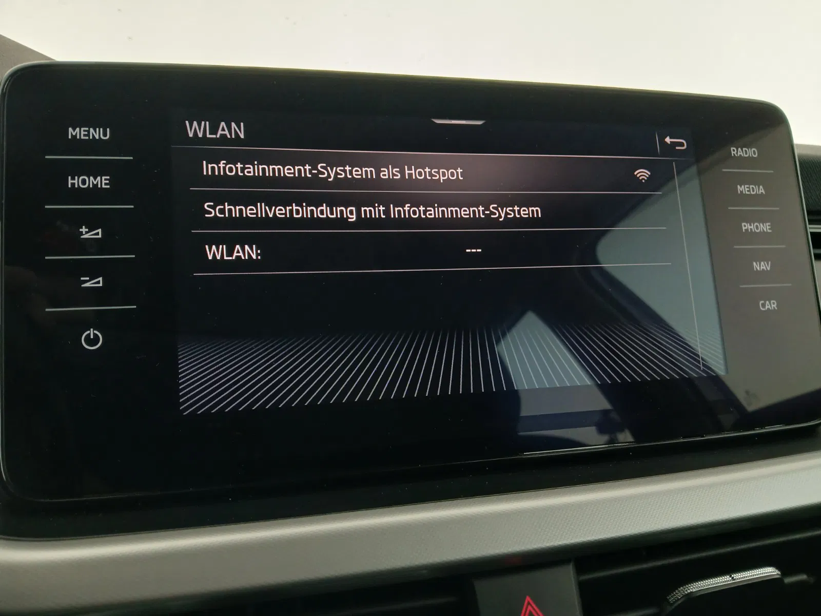 Skoda Kamiq 1.0 TSI Ambition | Bild 24 von 28