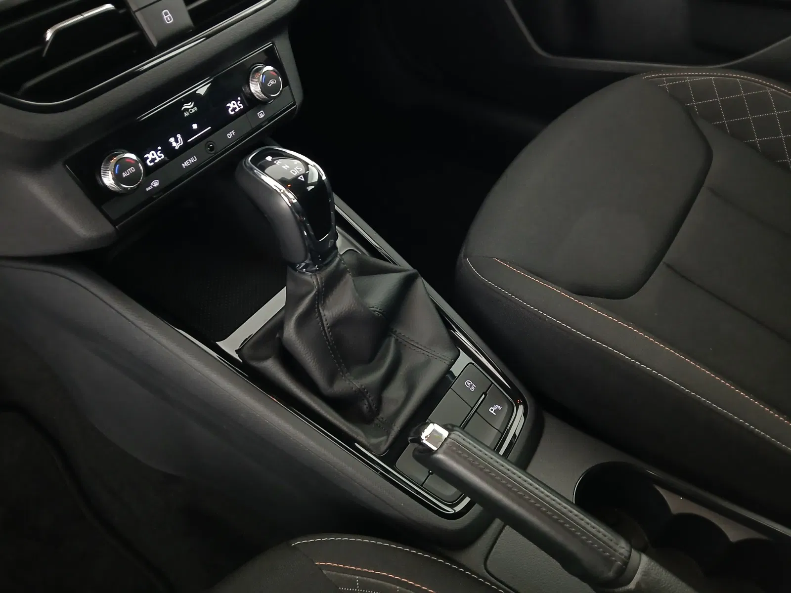 Skoda Kamiq 1.0 TSI Ambition | Bild 26 von 28