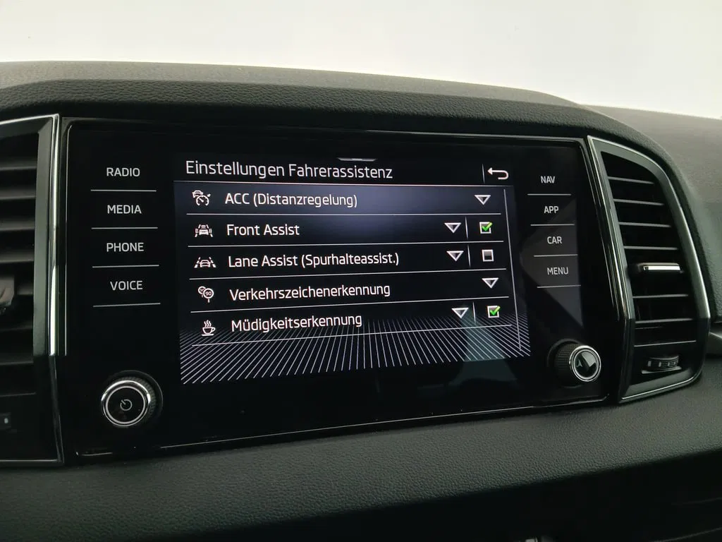 Skoda Karoq 2.0 TDI Ambition | Bild 23 von 30