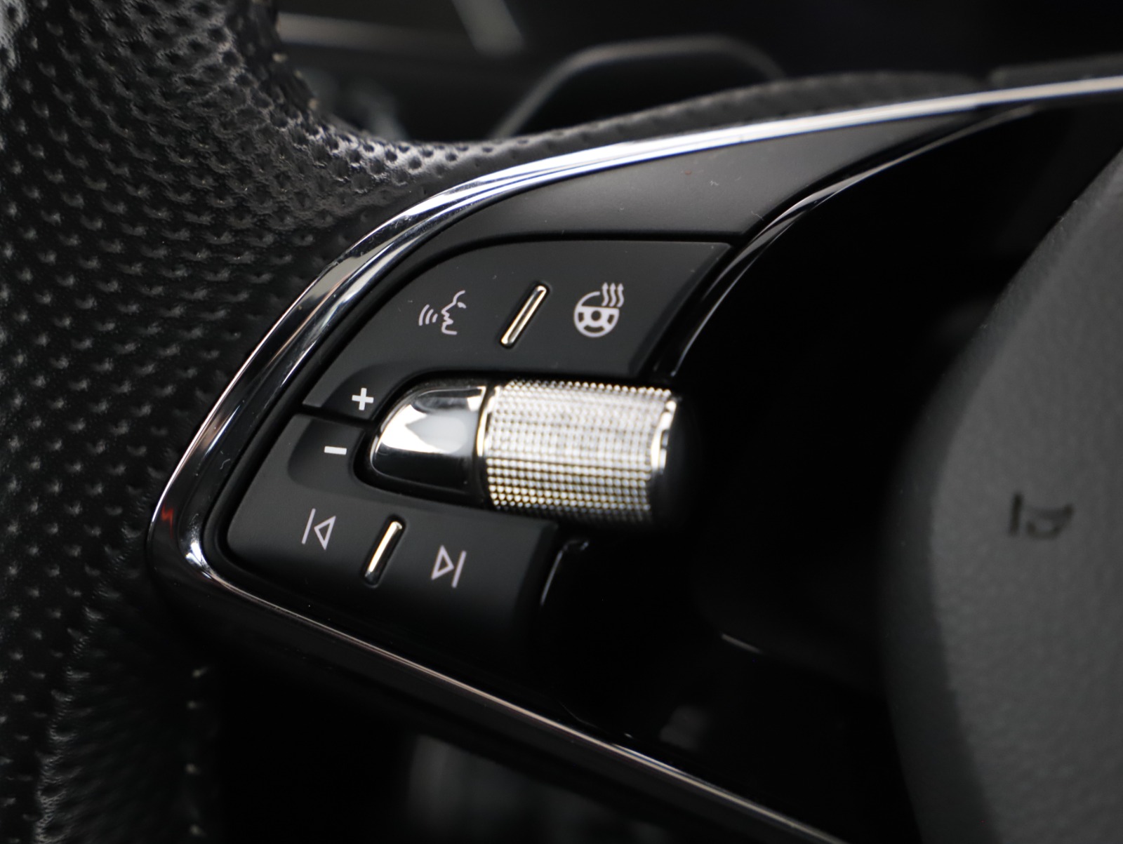 Skoda Octavia Combi 2.0 TSI RS | Bild 17 von 30