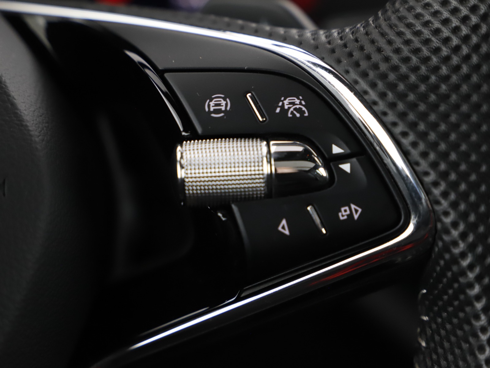 Skoda Octavia Combi 2.0 TSI RS | Bild 18 von 30