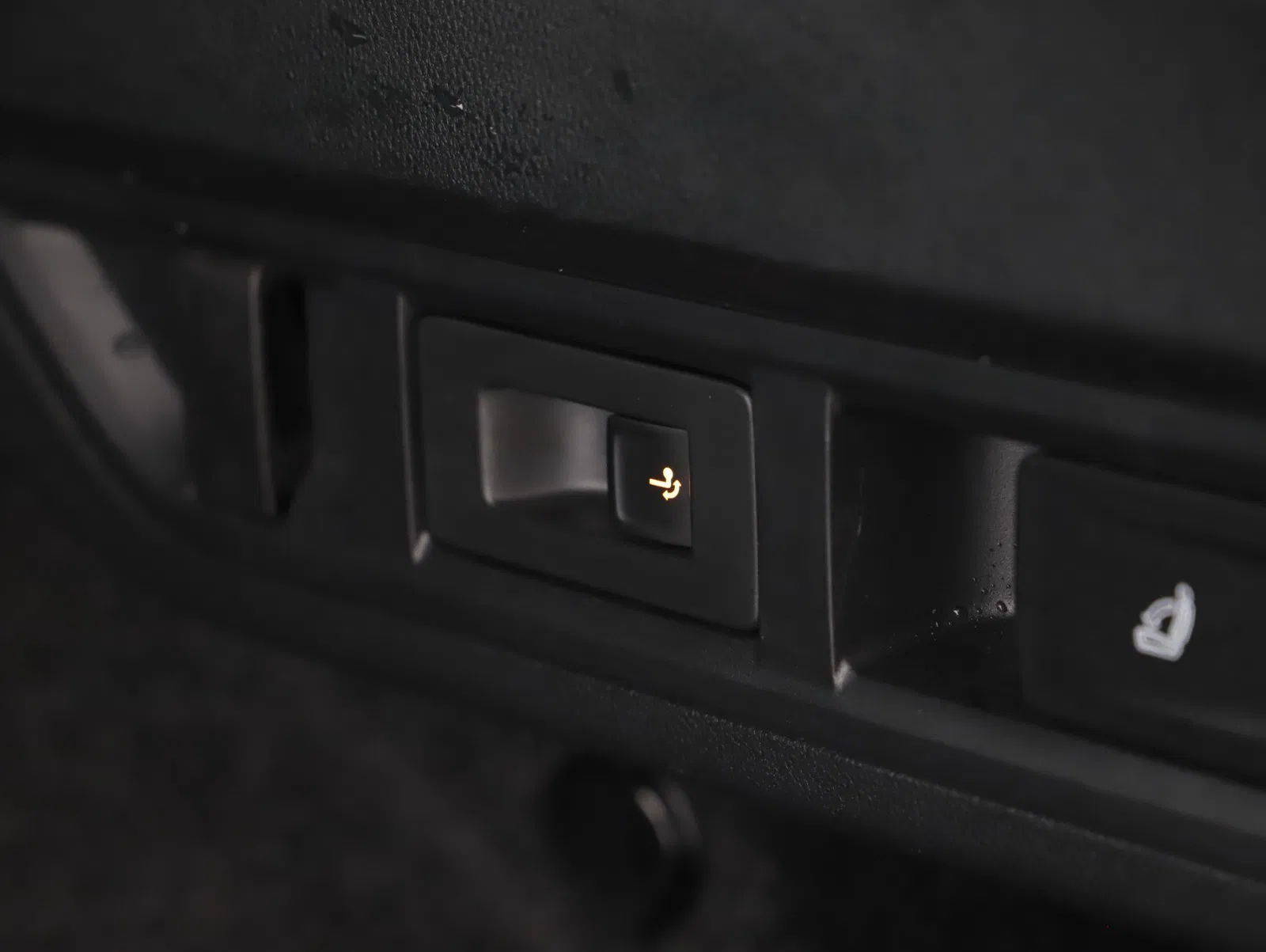 Skoda Octavia Combi 2.0 TSI RS | Bild 28 von 30