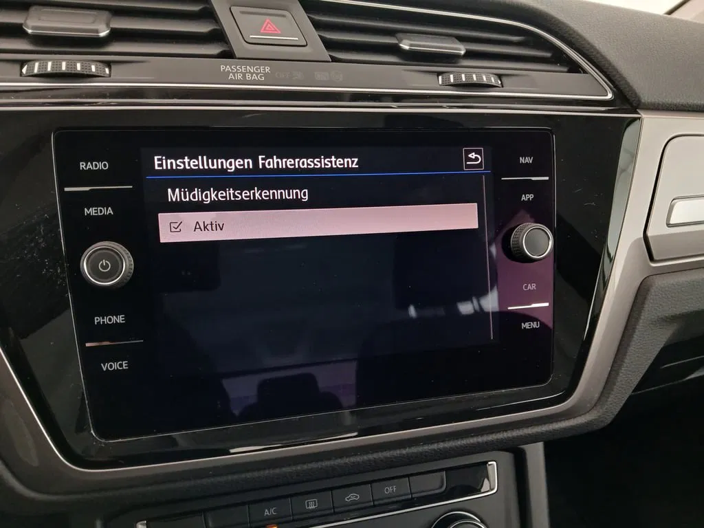 VW Touran 2.0 TDI BMT | Bild 21 von 28