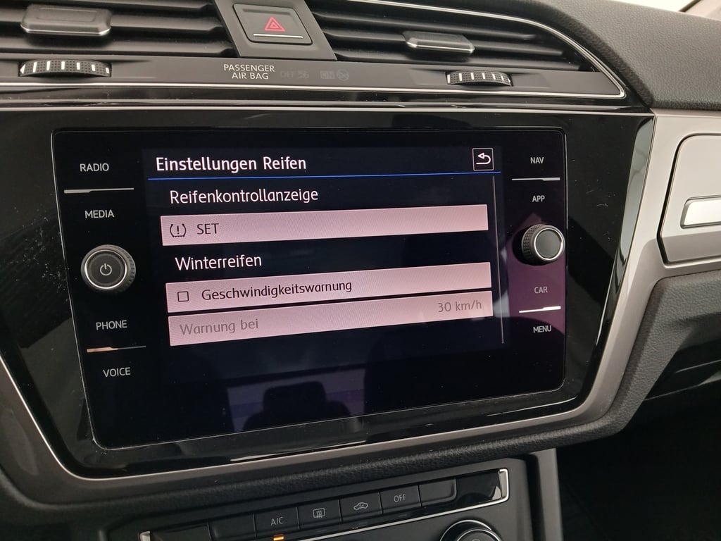 VW Touran 2.0 TDI BMT | Bild 23 von 28