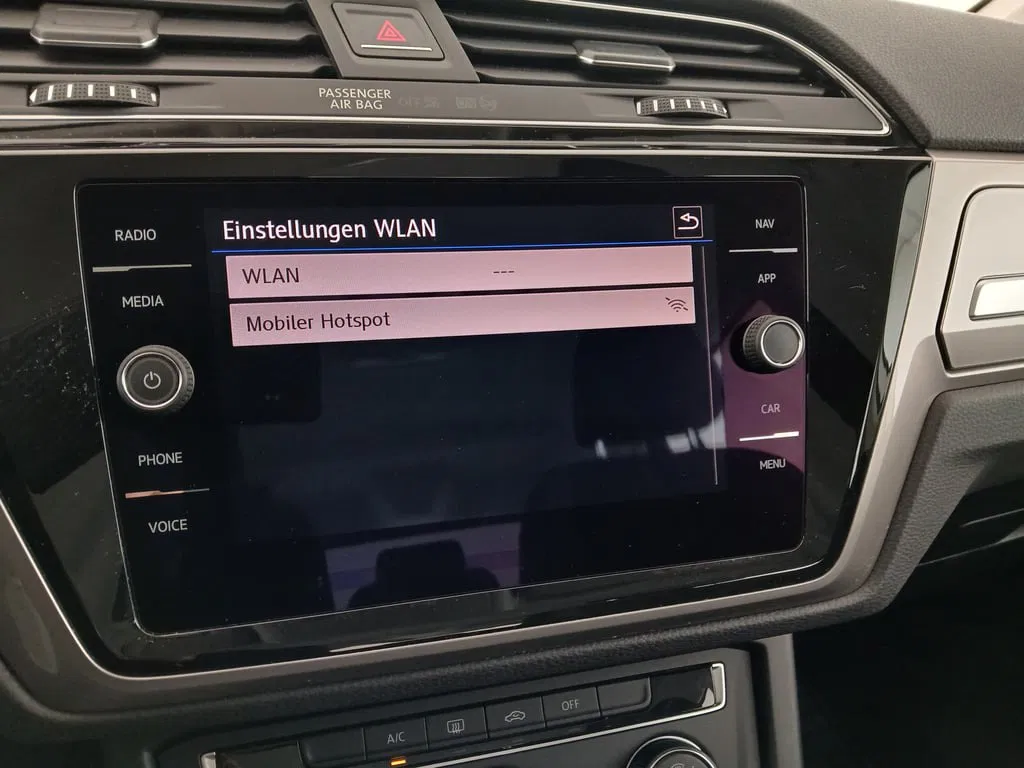 VW Touran 2.0 TDI BMT | Bild 24 von 28