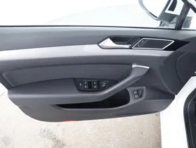 VW Passat Variant 1.4 TSI GTE | Thumbnail 10 von 25