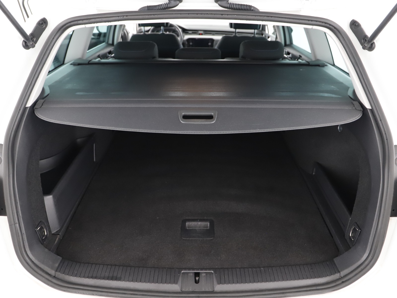 VW Passat Variant 1.4 TSI  GTE | Thumbnail 24 von 25