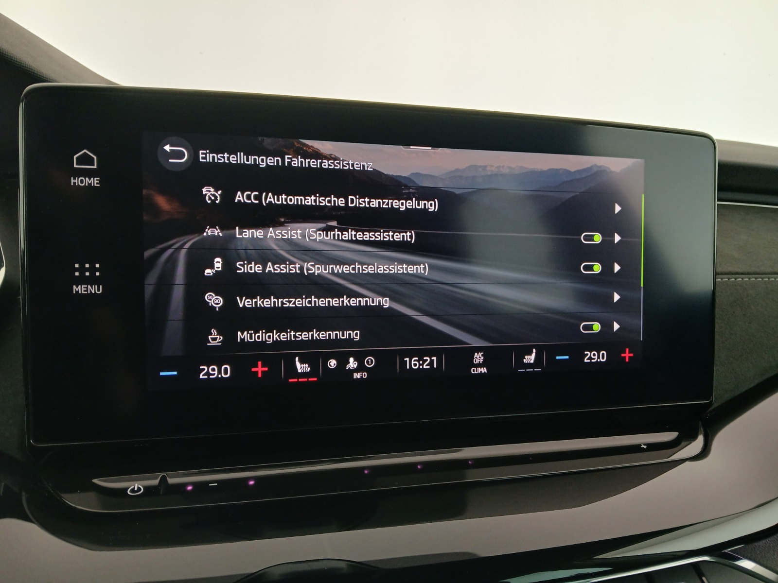 Skoda Octavia Combi 1.5 TSI ACT e-TEC Style | Bild 23 von 30