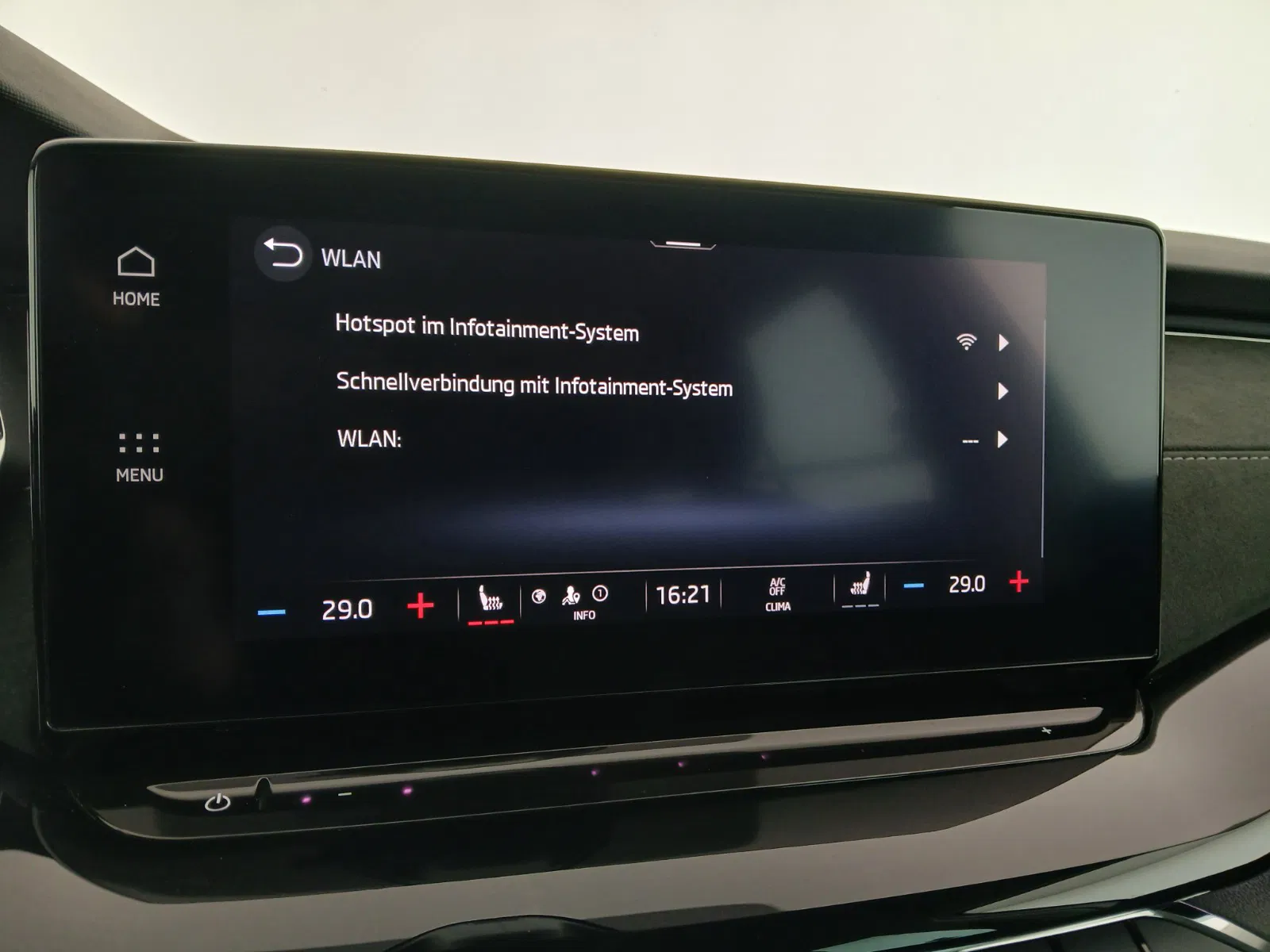 Skoda Octavia Combi 1.5 TSI ACT e-TEC Style | Bild 26 von 30