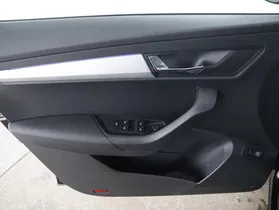 Skoda Karoq 2.0 TDI Ambition | Thumbnail 8 von 29