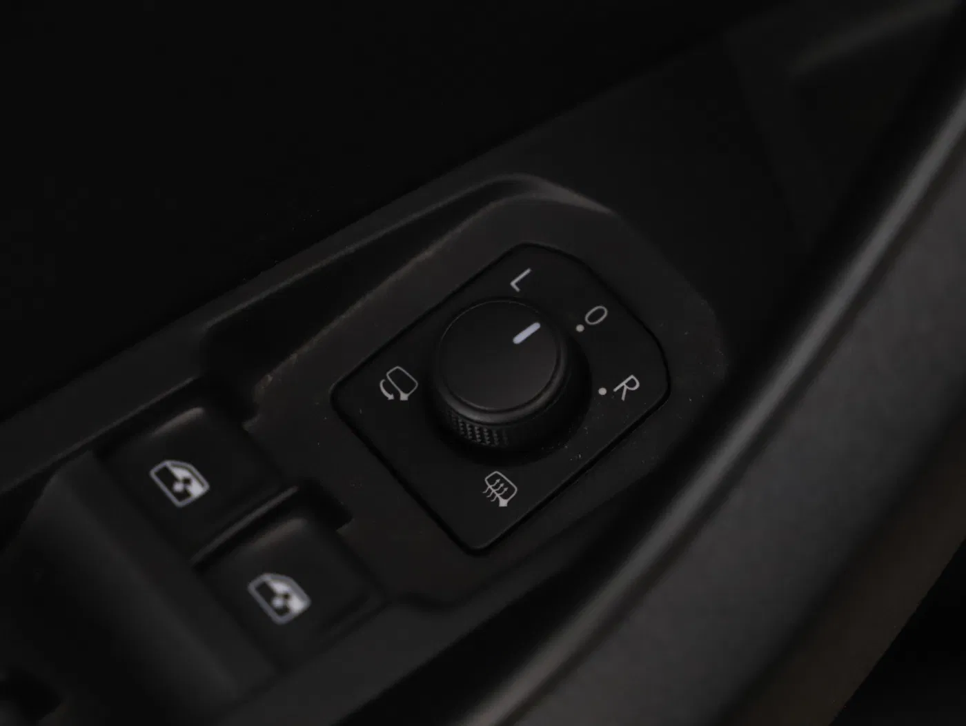 Skoda Karoq 2.0 TDI Ambition | Bild 9 von 29