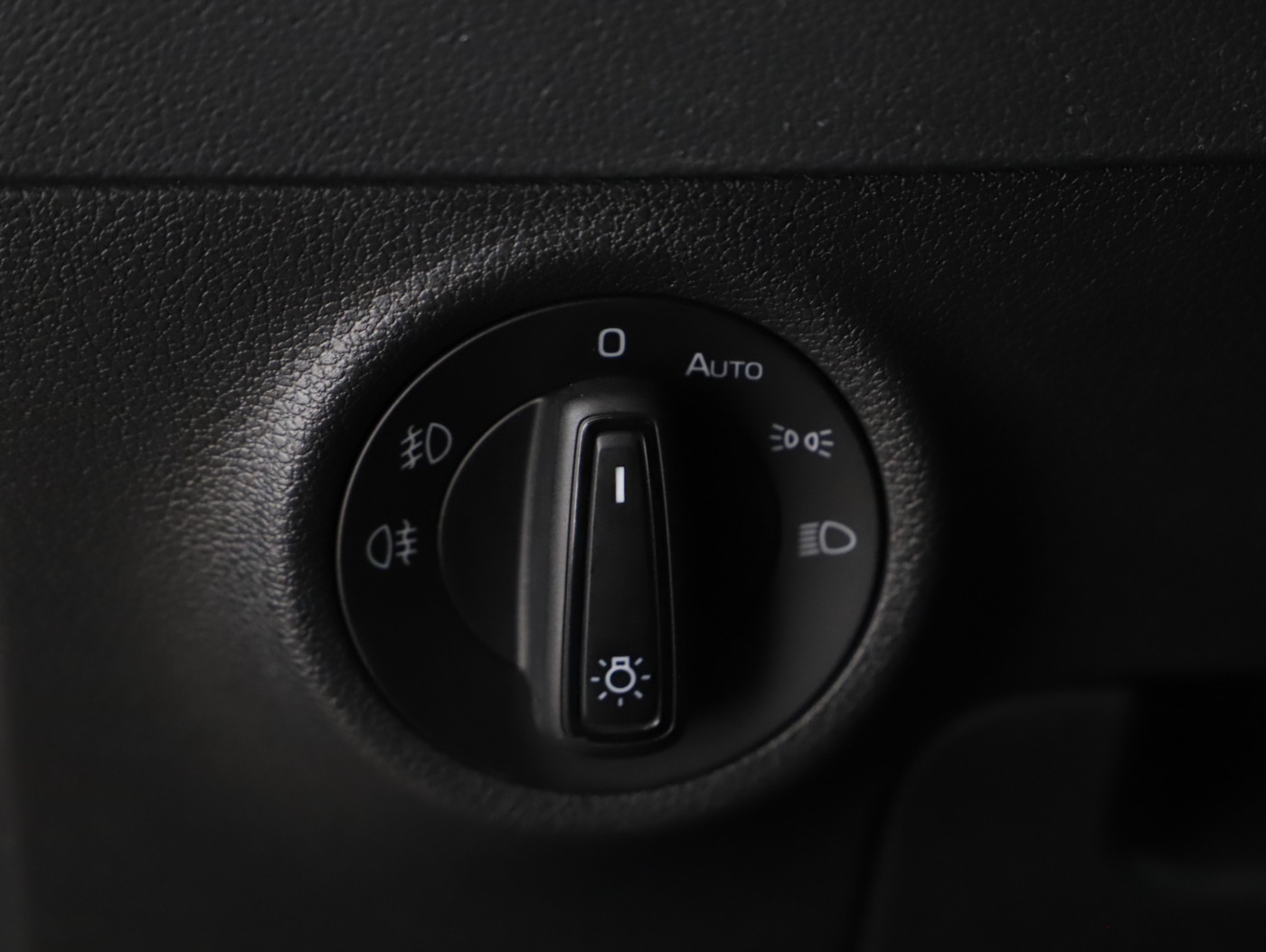 Skoda Karoq 2.0 TDI Ambition | Bild 10 von 29