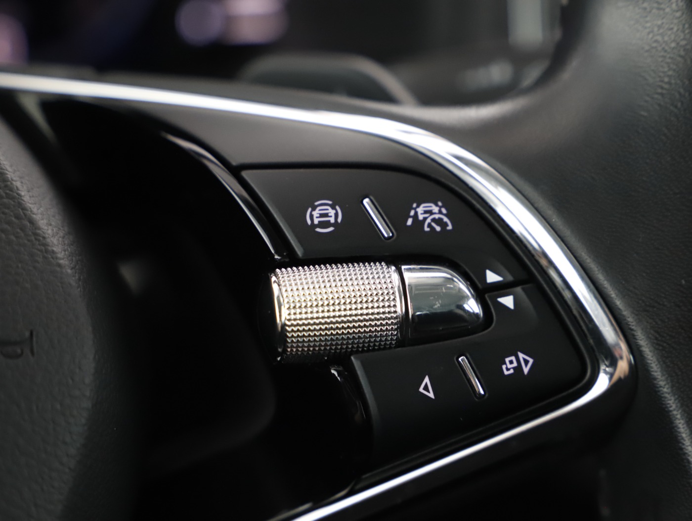 Skoda Karoq 2.0 TDI Ambition | Bild 16 von 29