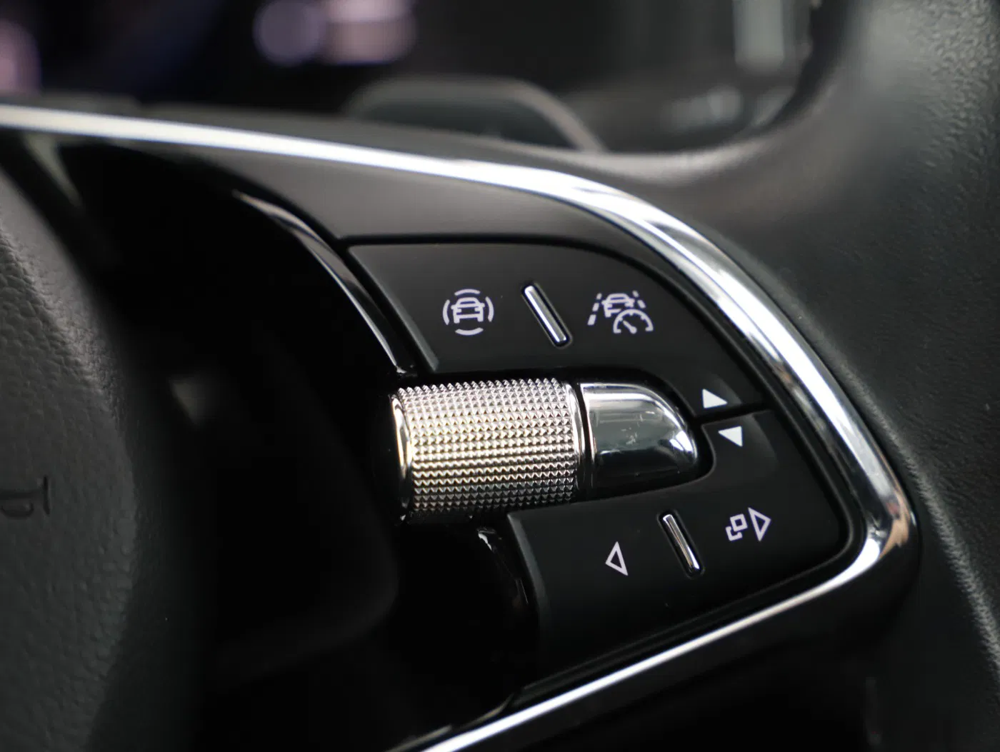 Skoda Karoq 2.0 TDI Ambition | Bild 16 von 29