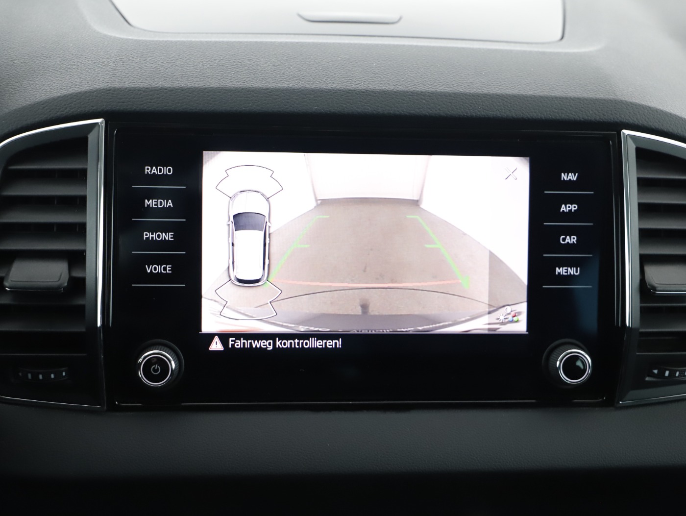 Skoda Karoq 2.0 TDI Ambition | Bild 20 von 29