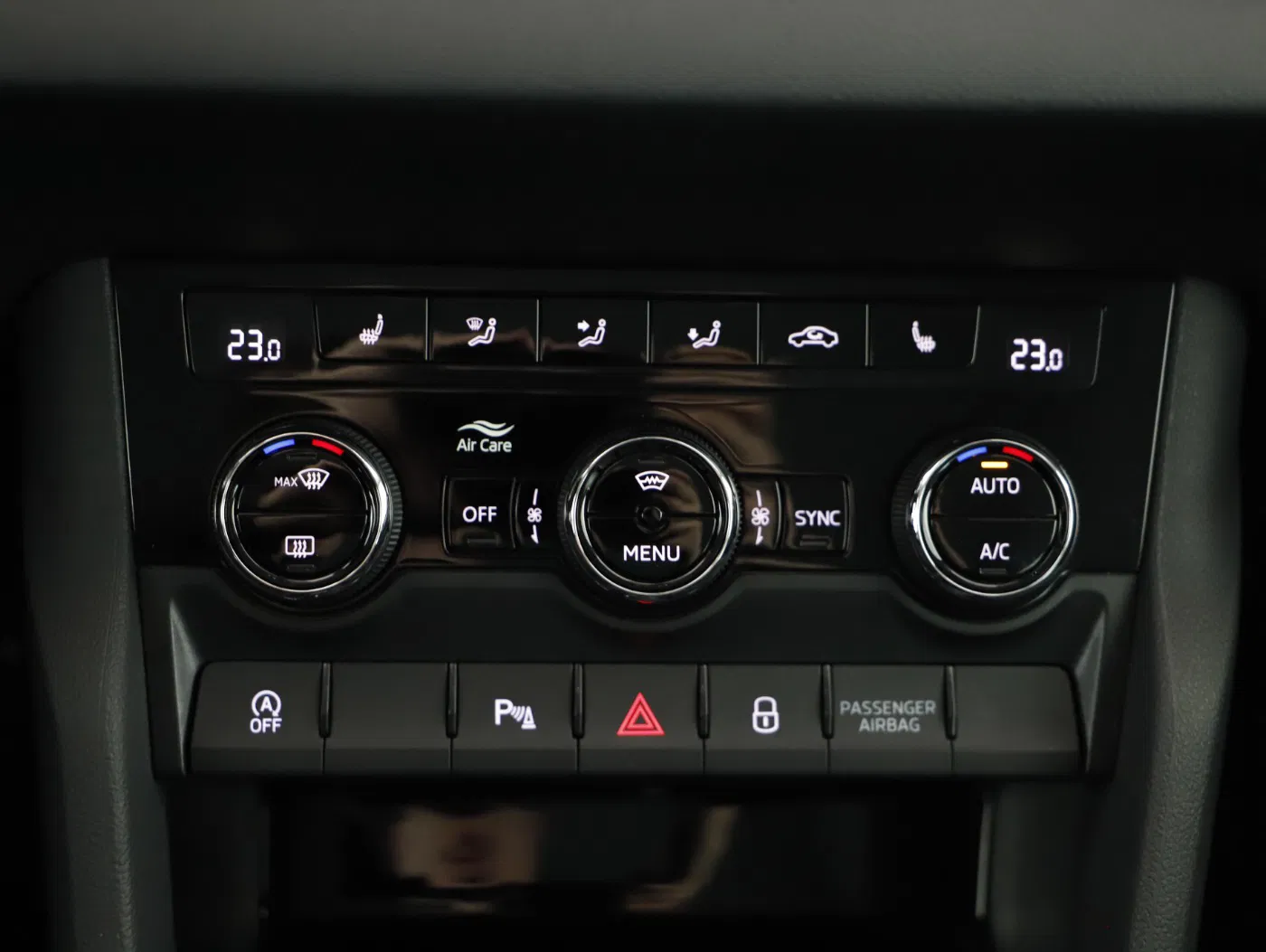 Skoda Karoq 2.0 TDI Ambition | Bild 21 von 29