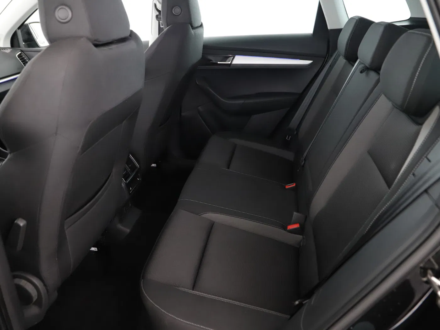 Skoda Karoq 2.0 TDI Ambition | Bild 23 von 29