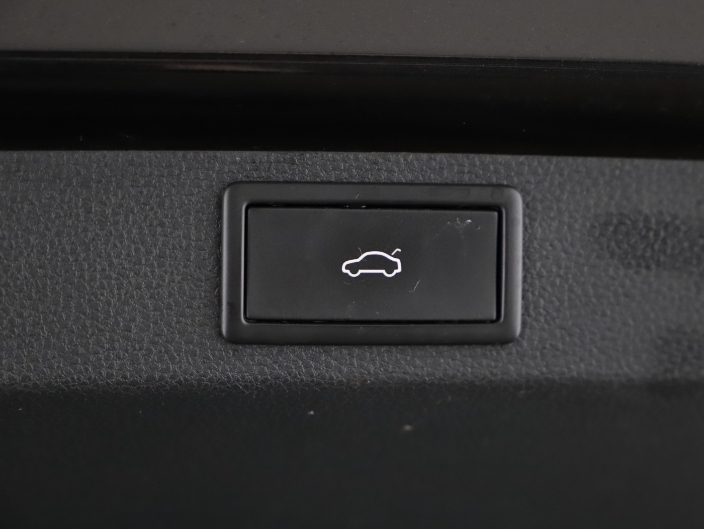 Skoda Karoq 2.0 TDI Ambition | Bild 25 von 29