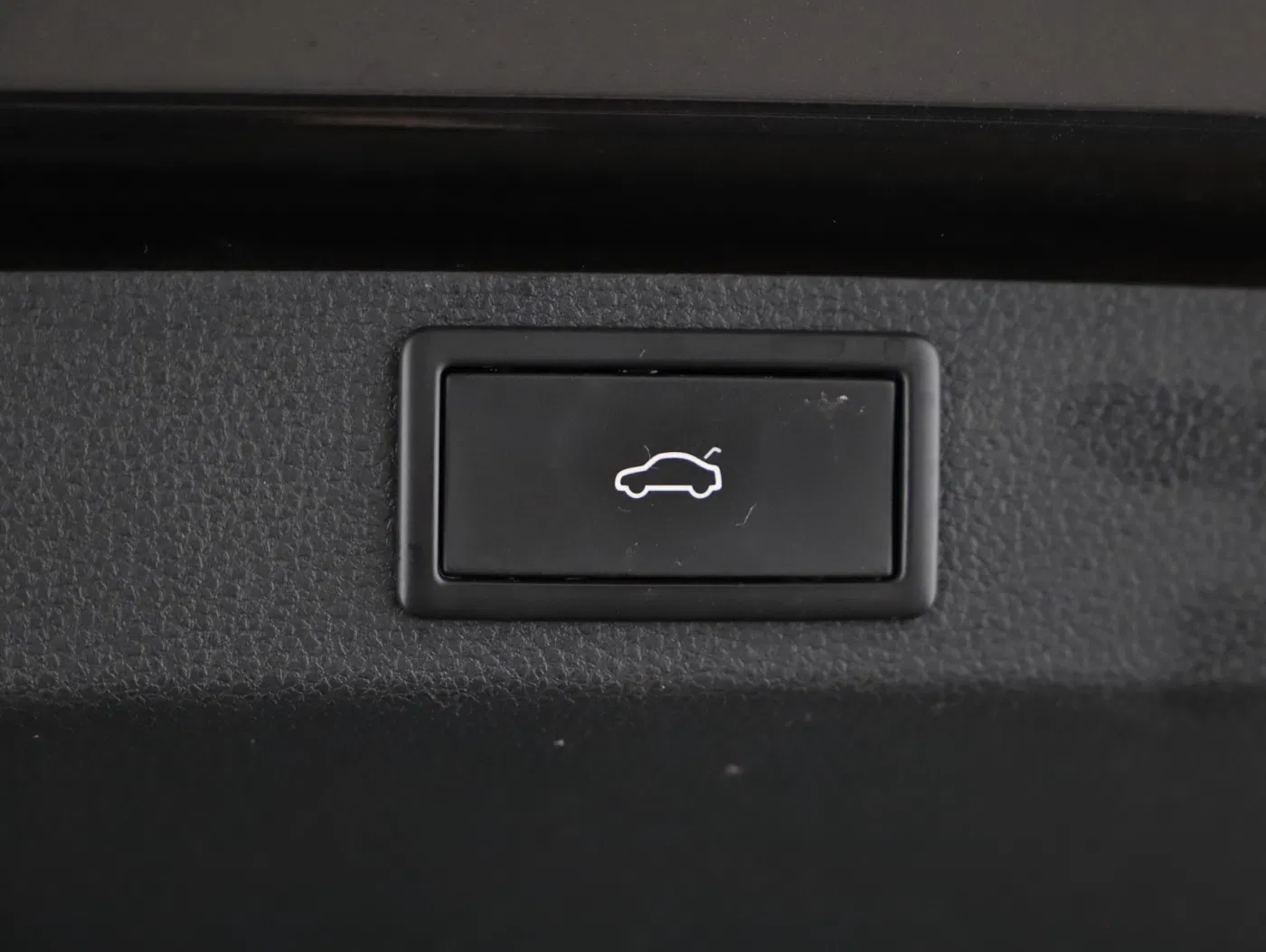 Skoda Karoq 2.0 TDI Ambition | Bild 25 von 29