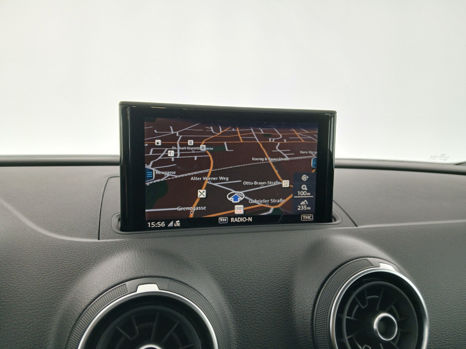 Audi A3 Sportback 1.0 SB 30 TFSI | Bild 19 von 28