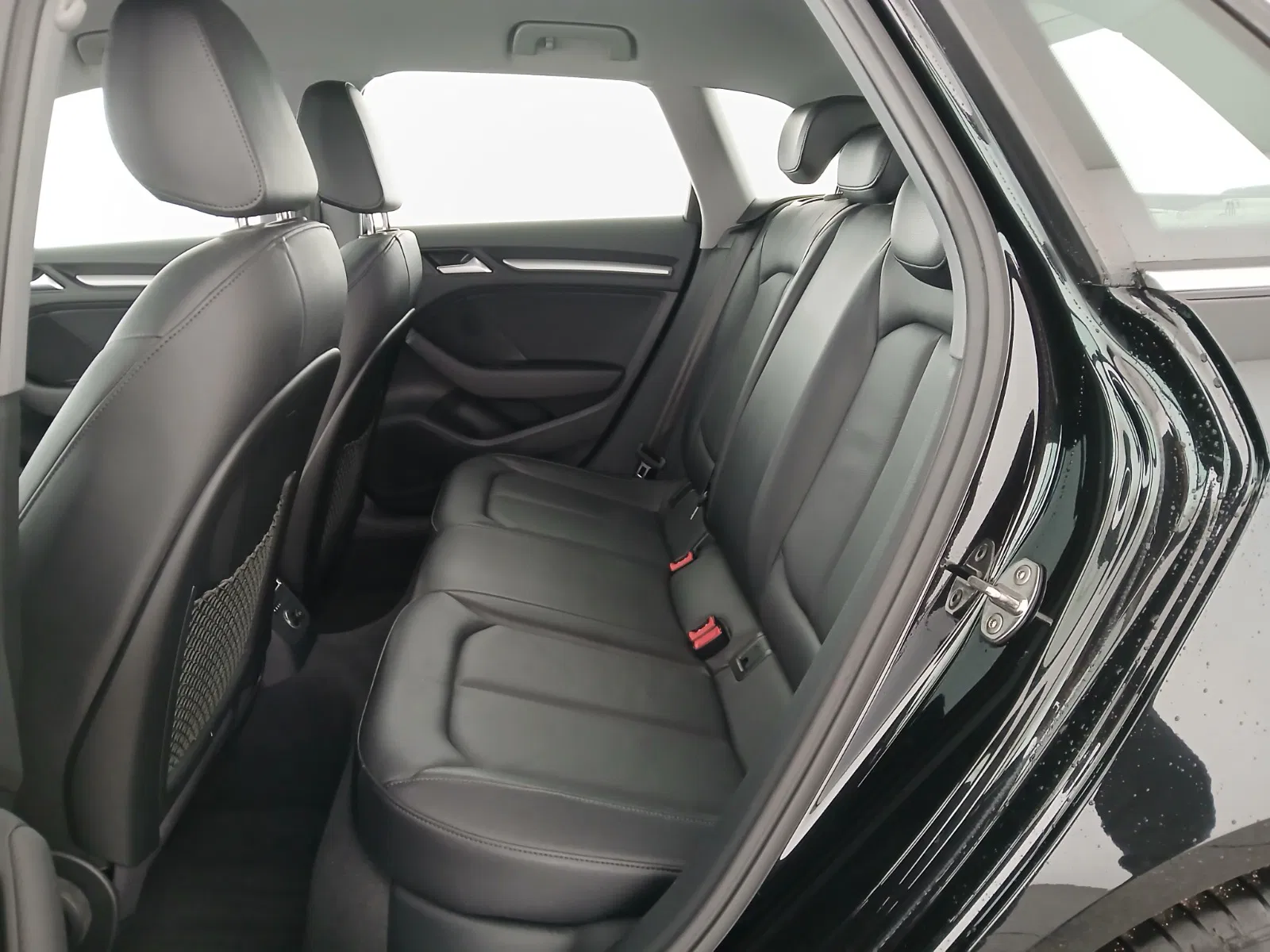 Audi A3 Sportback 1.0 SB 30 TFSI | Bild 27 von 28