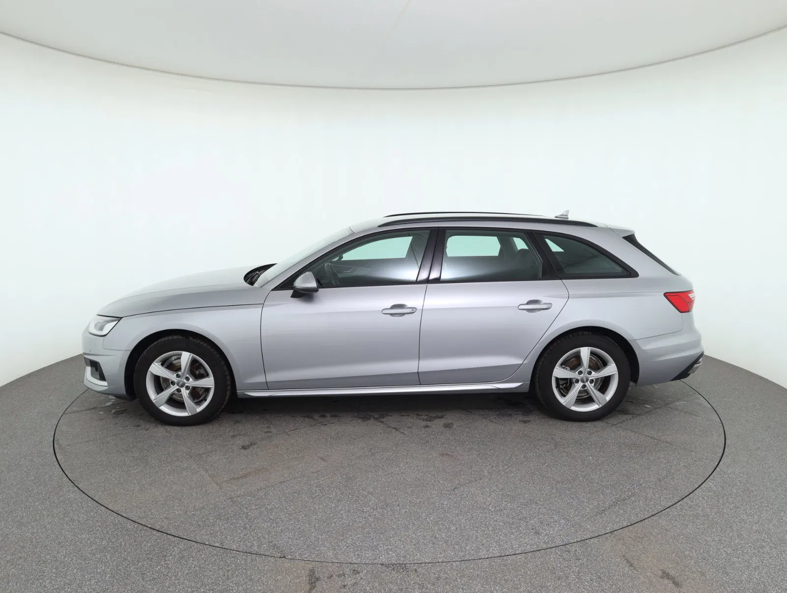 Audi A4 Avant 30 2.0 TDI advanced | Bild 8 von 30