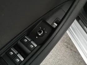 Audi A4 Avant 30 2.0 TDI advanced | Thumbnail 11 von 30