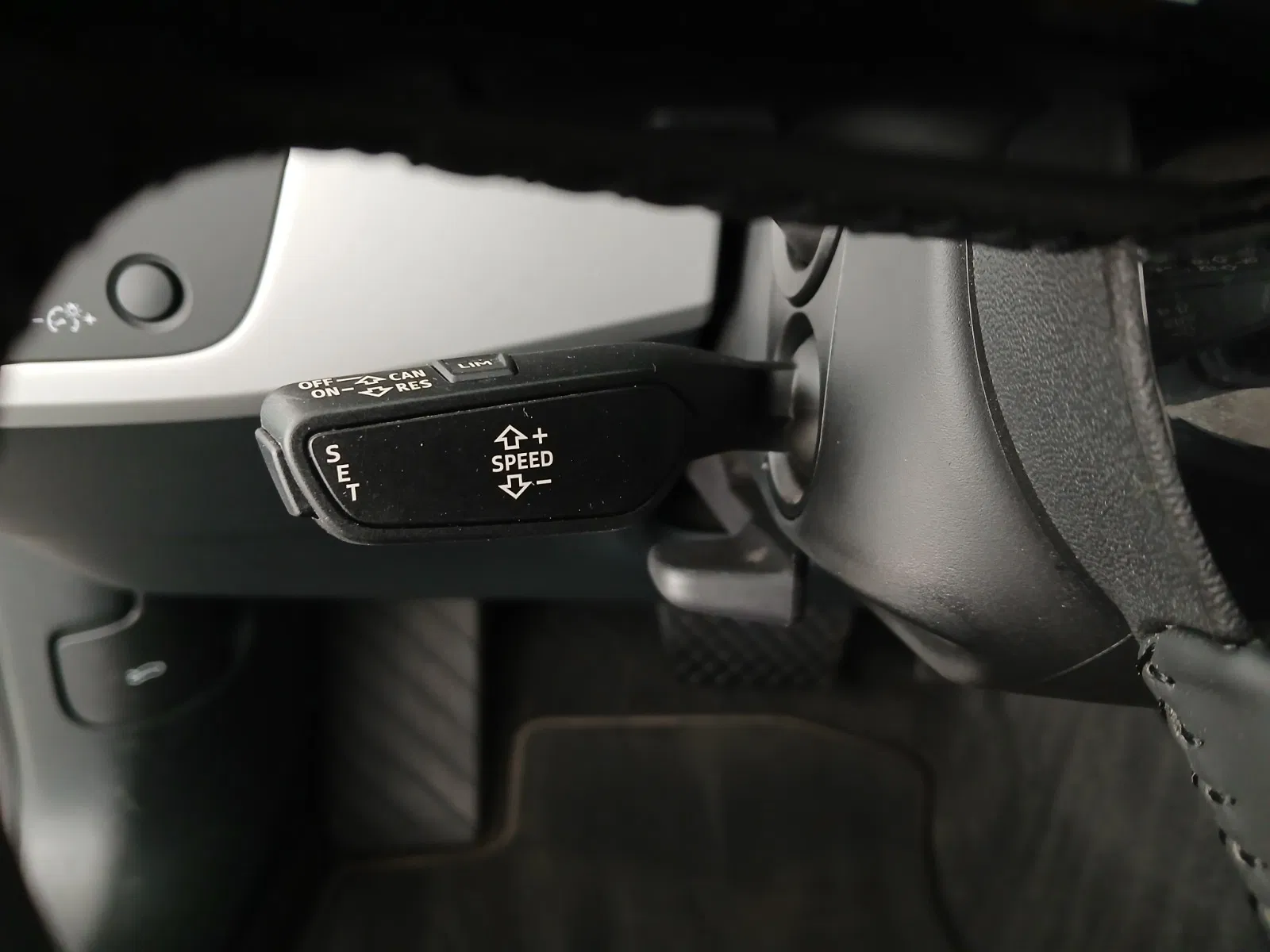 Audi A4 Avant 30 2.0 TDI advanced | Bild 18 von 30