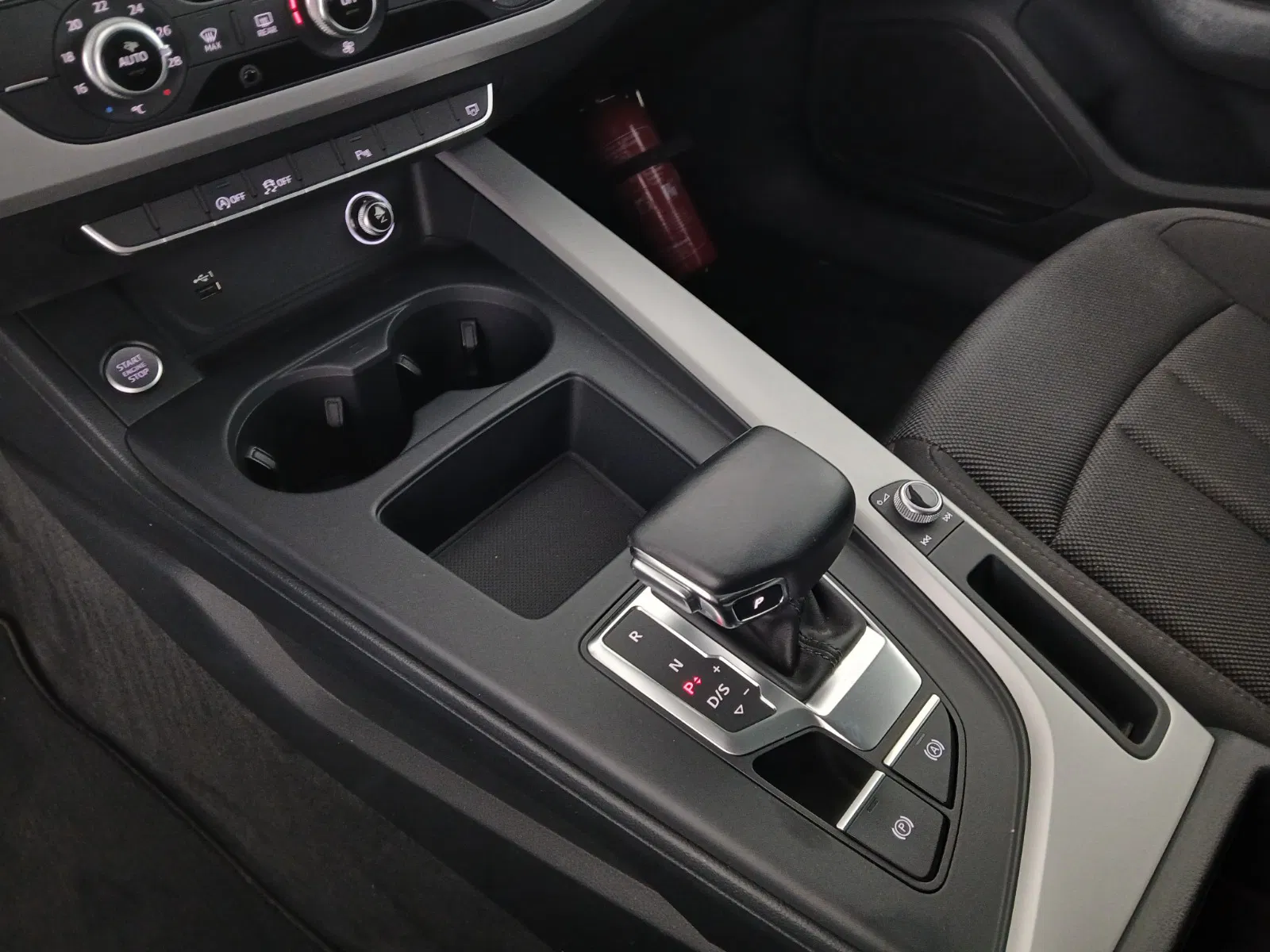 Audi A4 Avant 30 2.0 TDI advanced | Bild 26 von 30