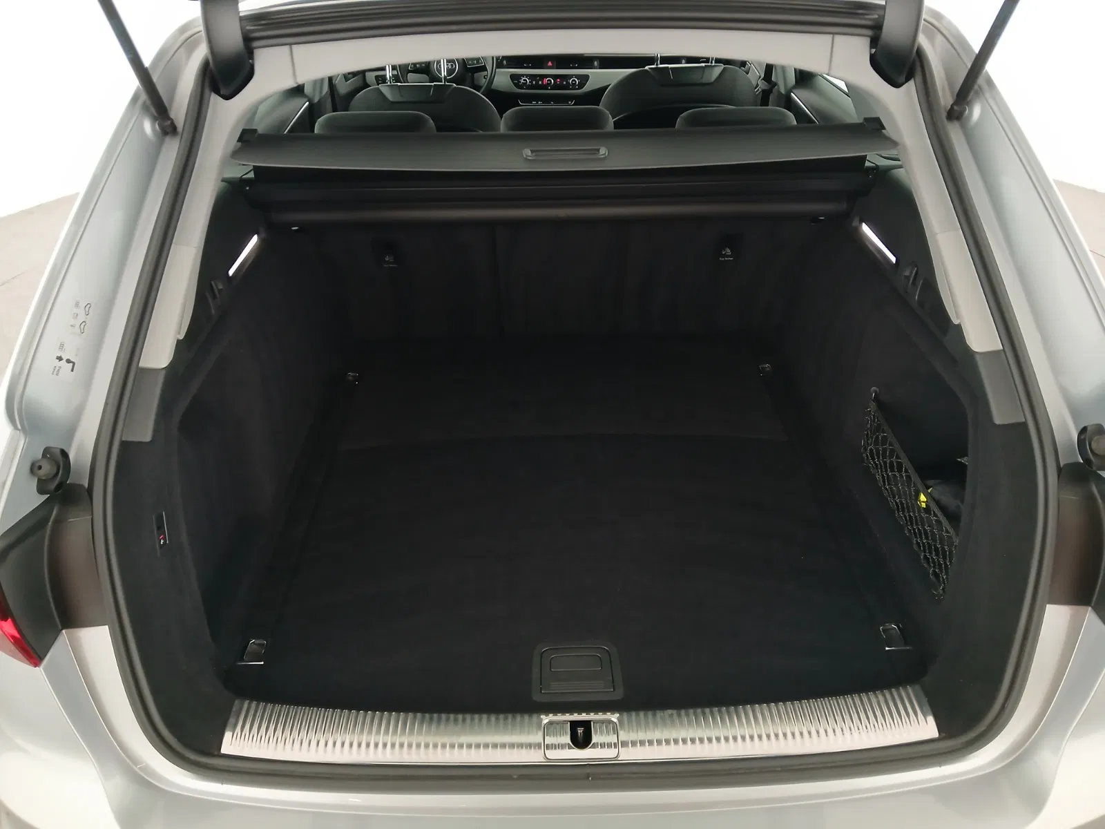 Audi A4 Avant 30 2.0 TDI advanced | Bild 28 von 30