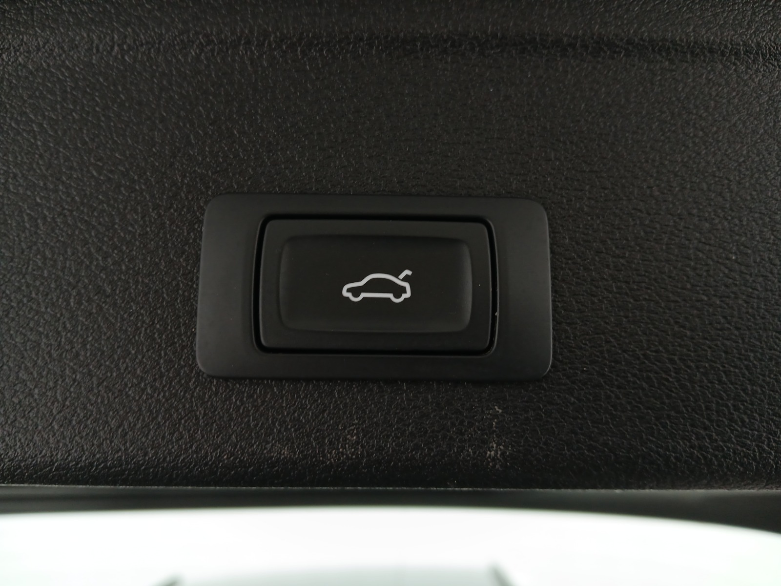 Audi A4 Avant 30 2.0 TDI advanced | Bild 29 von 30