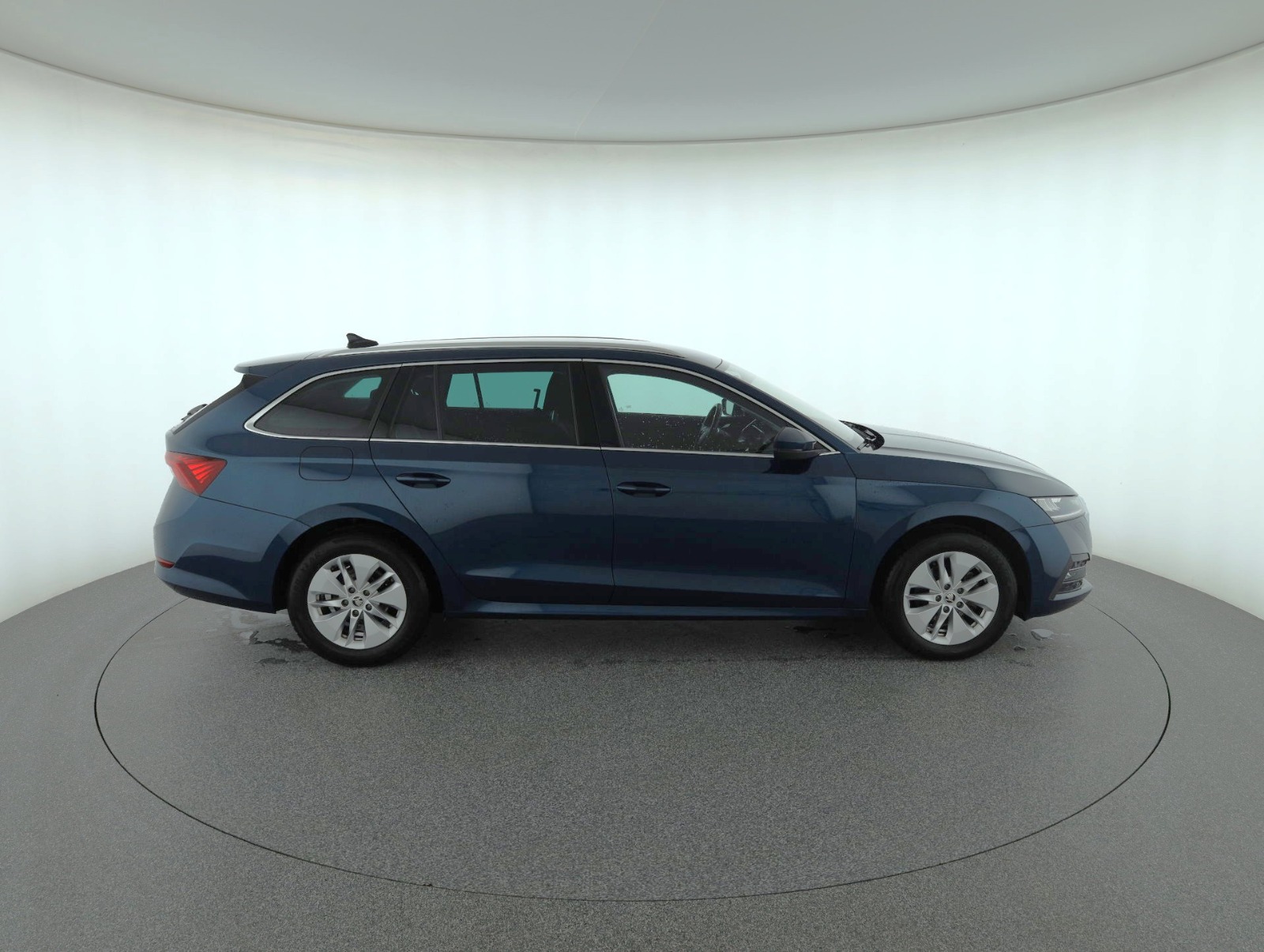 Skoda Octavia Combi 2.0 TDI Ambition | Bild 4 von 30