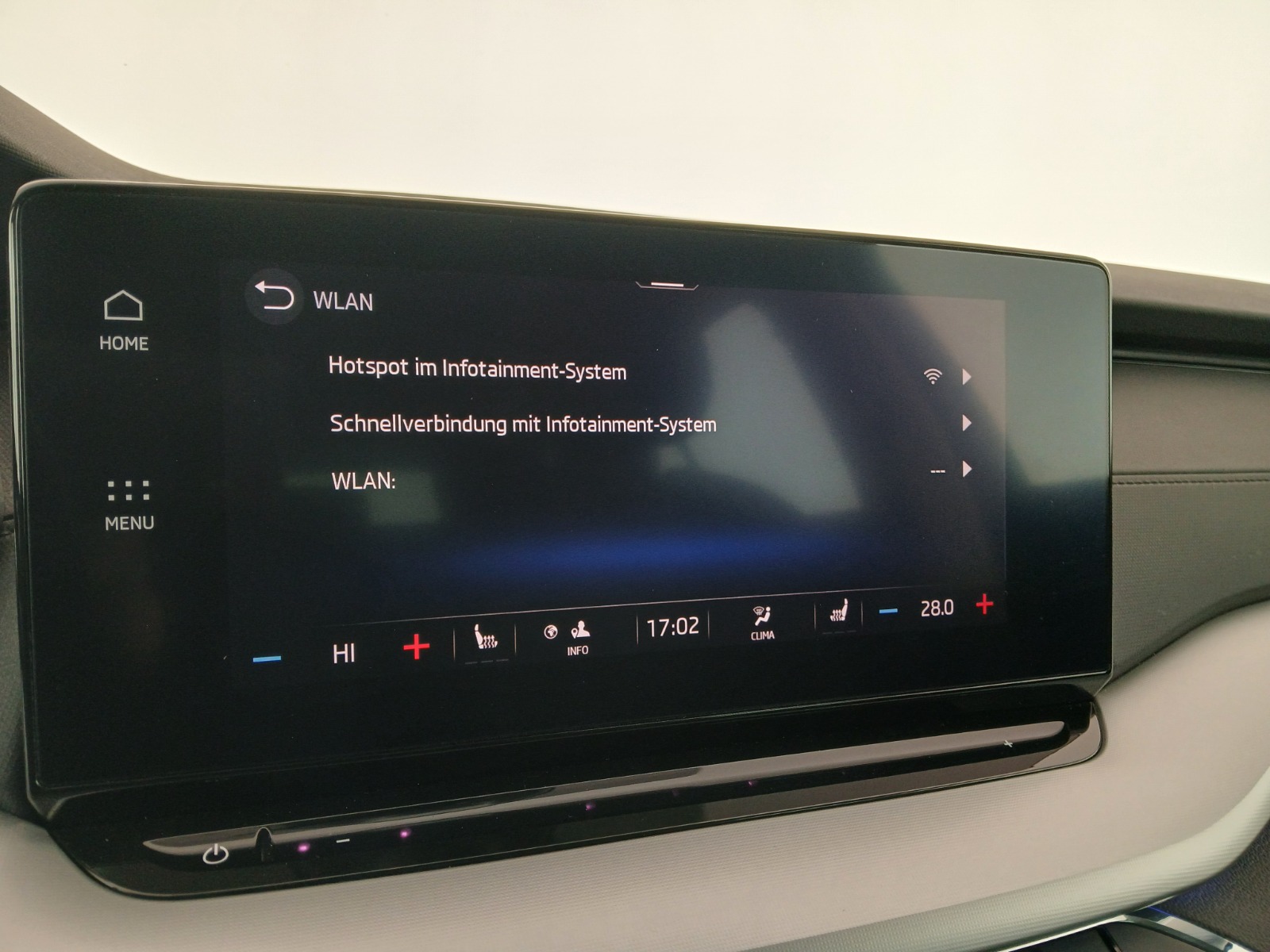 Skoda Octavia Combi 2.0 TDI Ambition | Bild 24 von 30