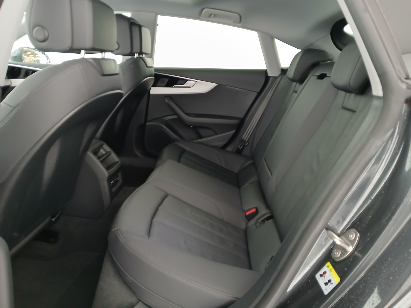 Audi A5 Sportback 40 2.0 TDI quattro advanced | Bild 26 von 28