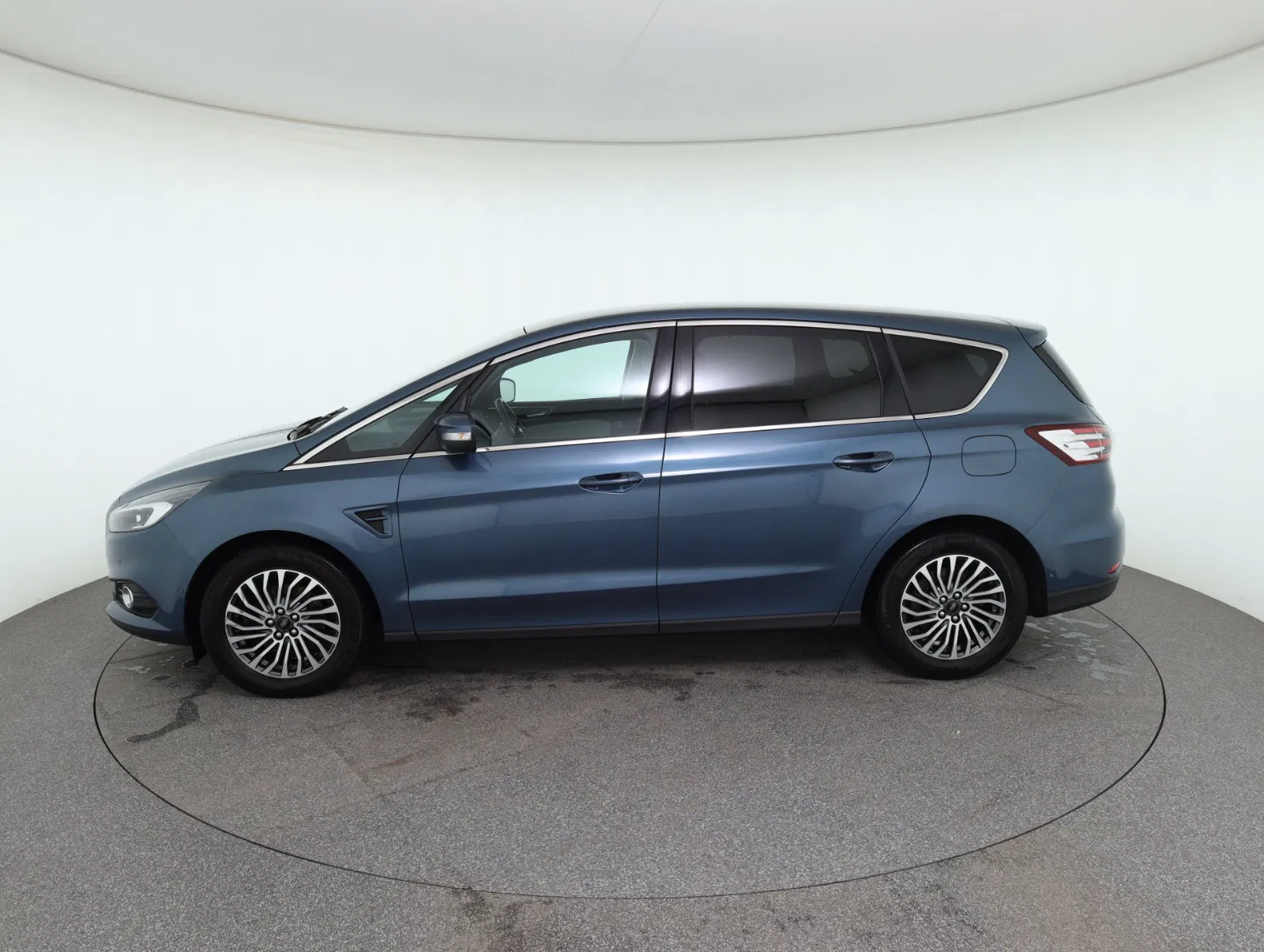 Ford S-MAX 2.0EcoBlue Titanium | Bild 8 von 28