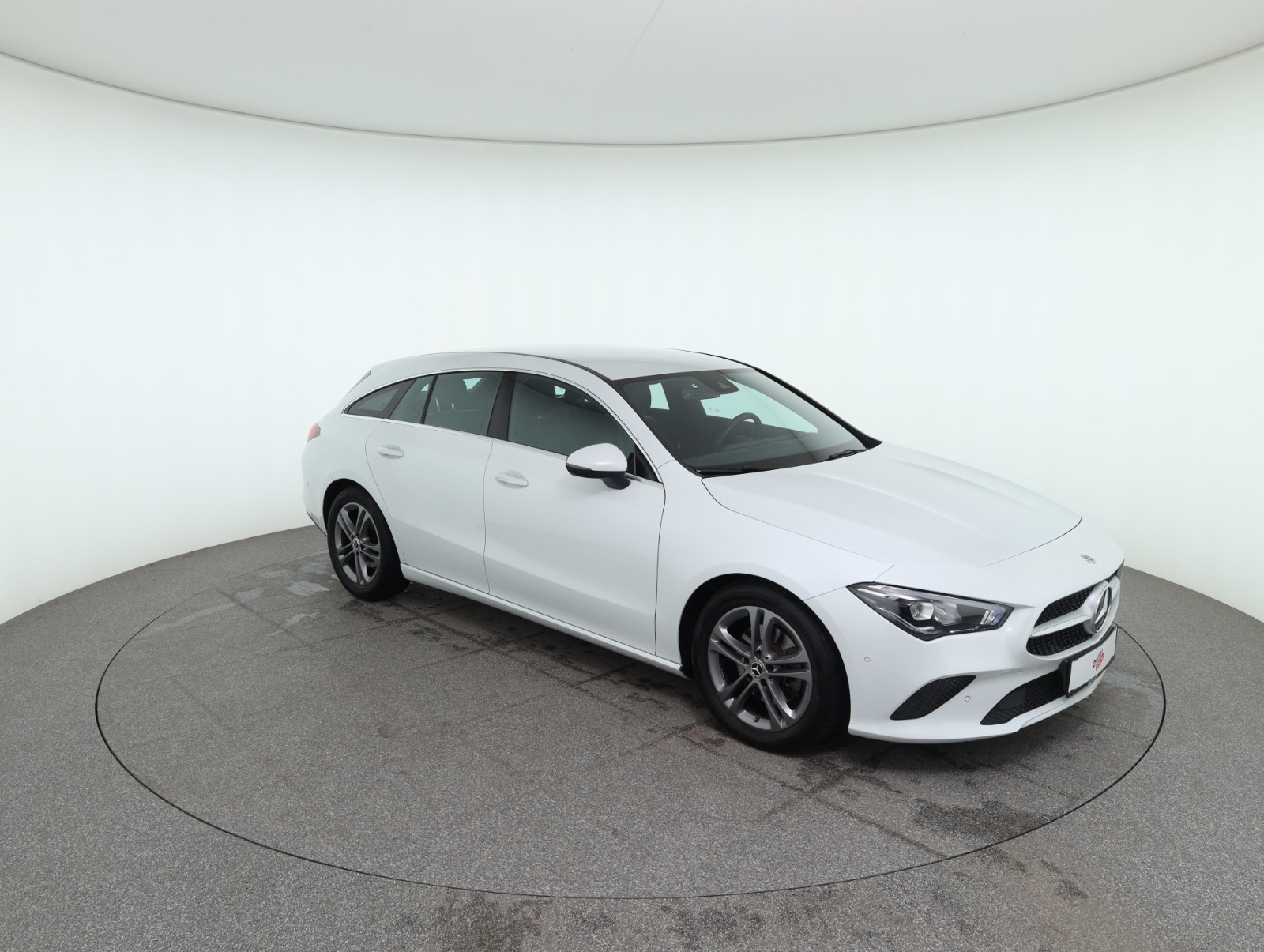 Mercedes-Benz CLA 180 d Shooting Brake | Bild 4 von 28
