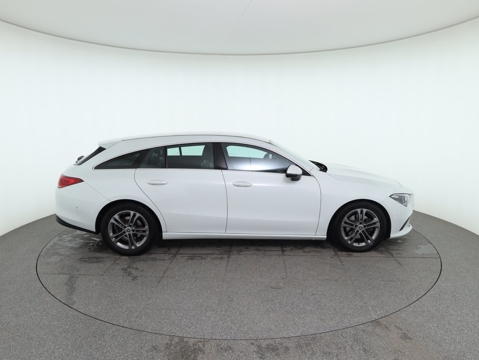 Mercedes-Benz CLA 180 d Shooting Brake | Bild 5 von 28