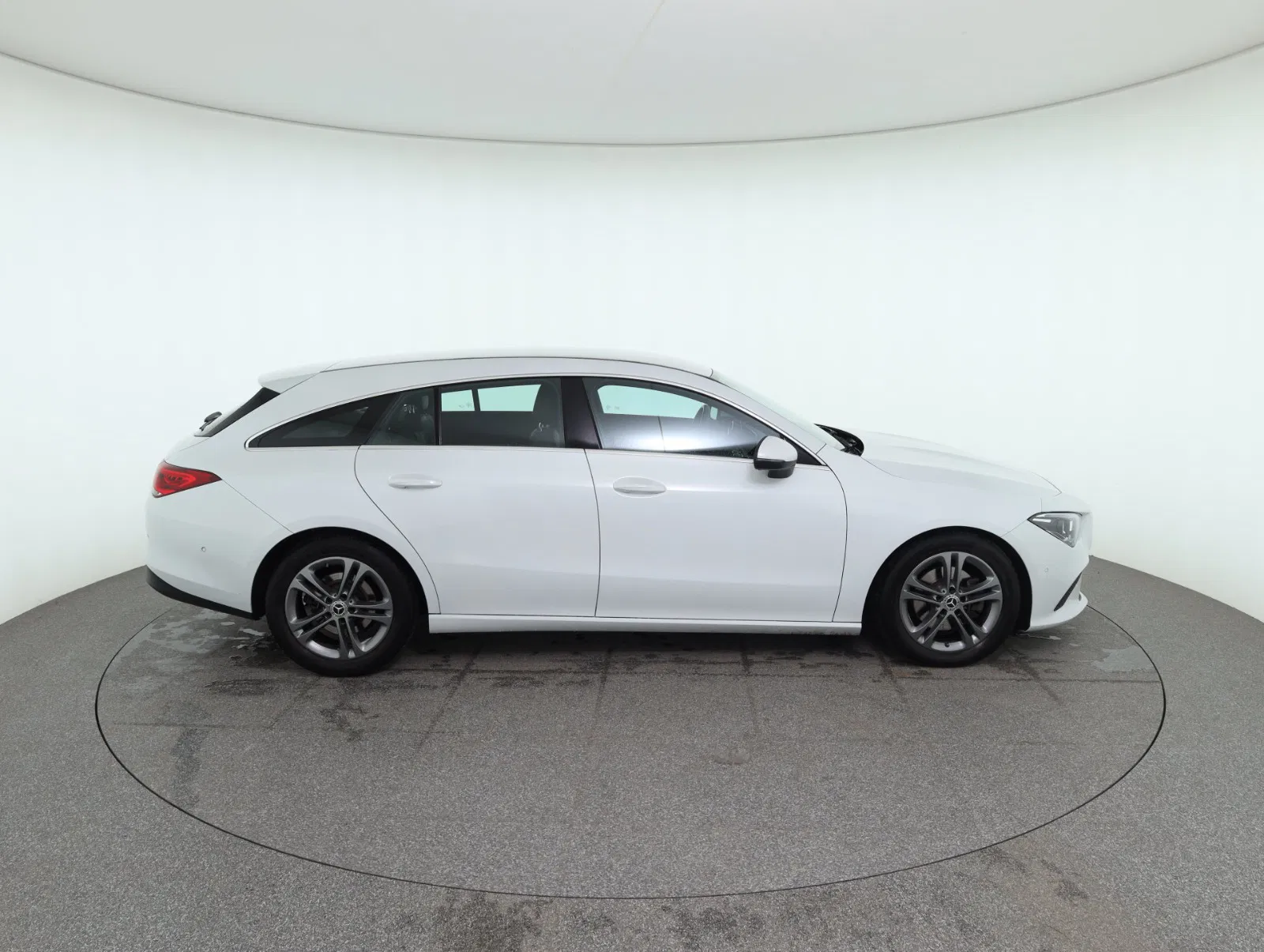 Mercedes-Benz CLA 180 d Shooting Brake | Bild 5 von 28