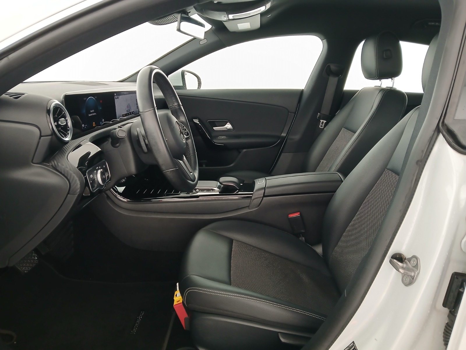 Mercedes-Benz CLA 180 d Shooting Brake | Bild 14 von 28