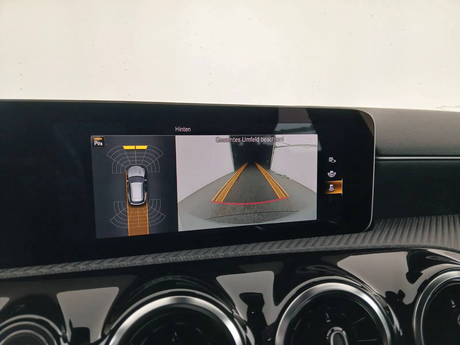 Mercedes-Benz CLA 180 d Shooting Brake | Bild 23 von 28