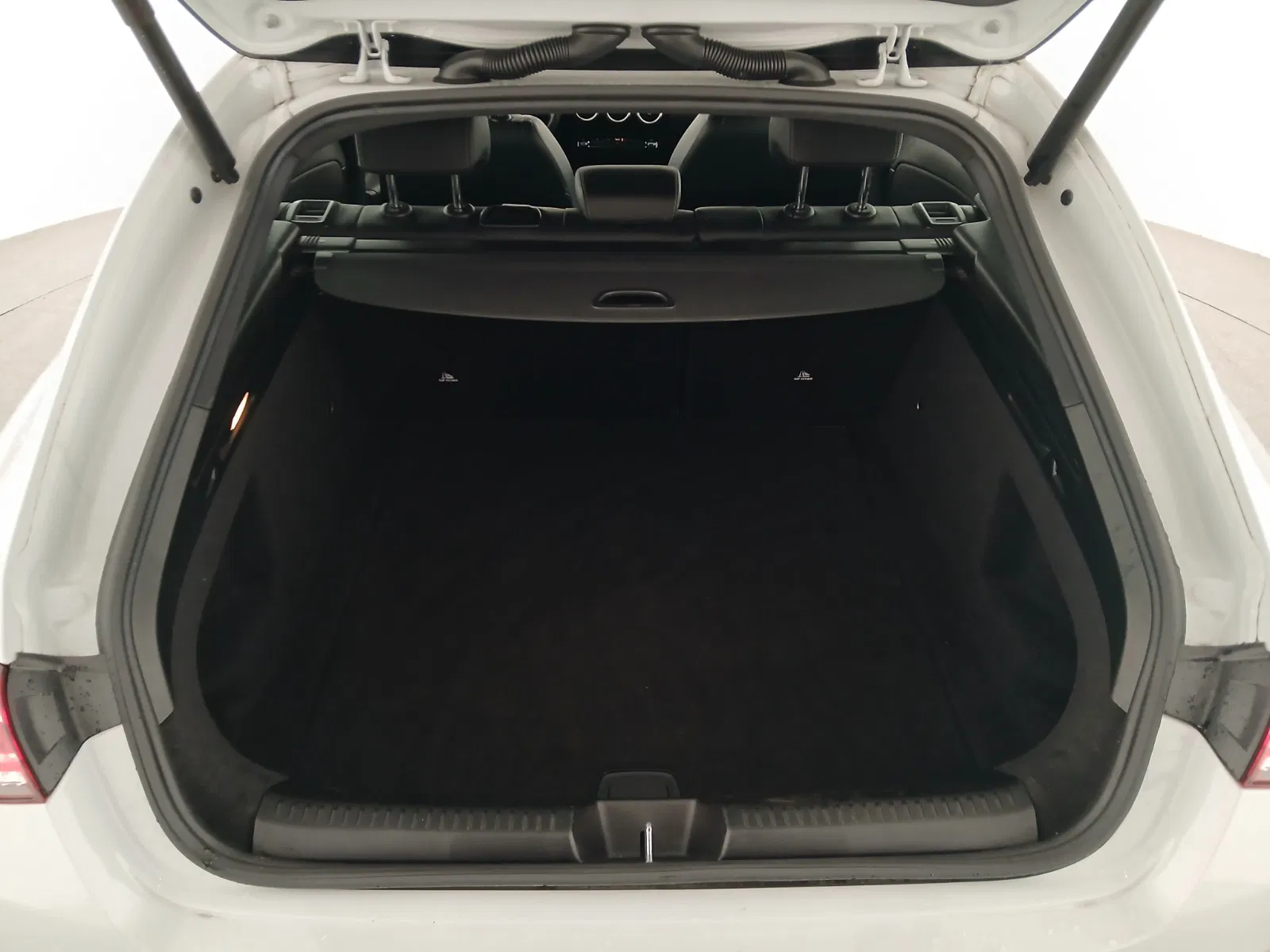 Mercedes-Benz CLA 180 d Shooting Brake | Bild 27 von 28