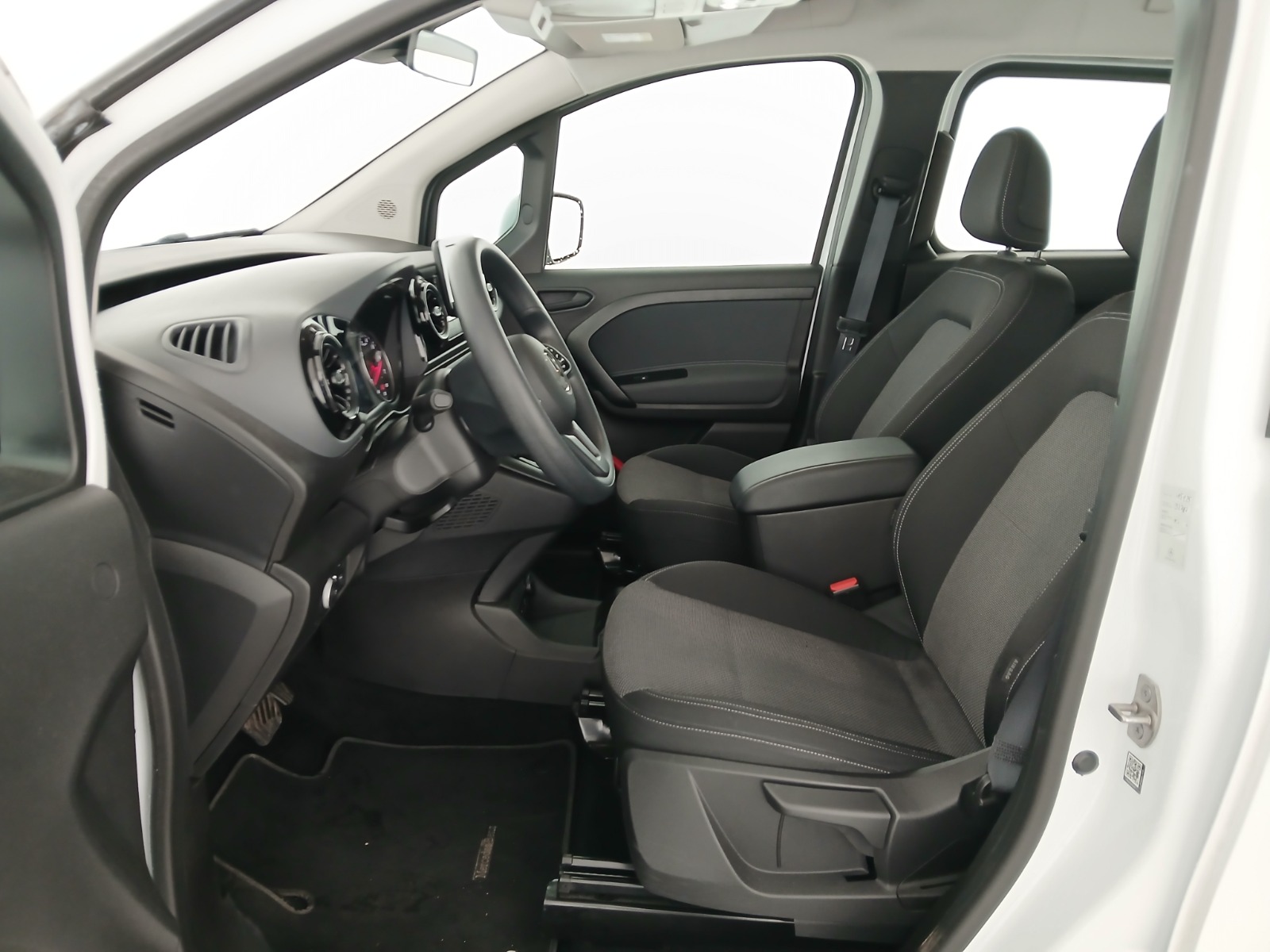 Mercedes-Benz T 180 Progressive Aut. | Bild 14 von 27