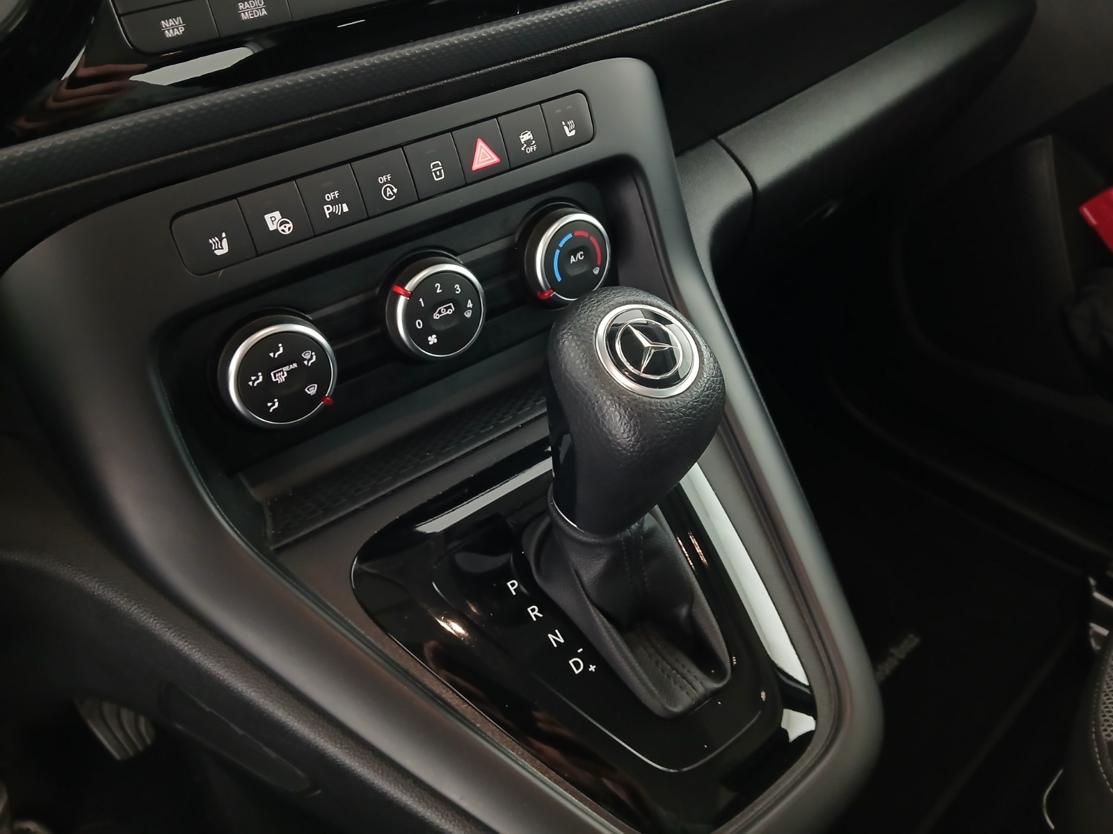 Mercedes-Benz T 180 Progressive Aut. | Bild 25 von 27