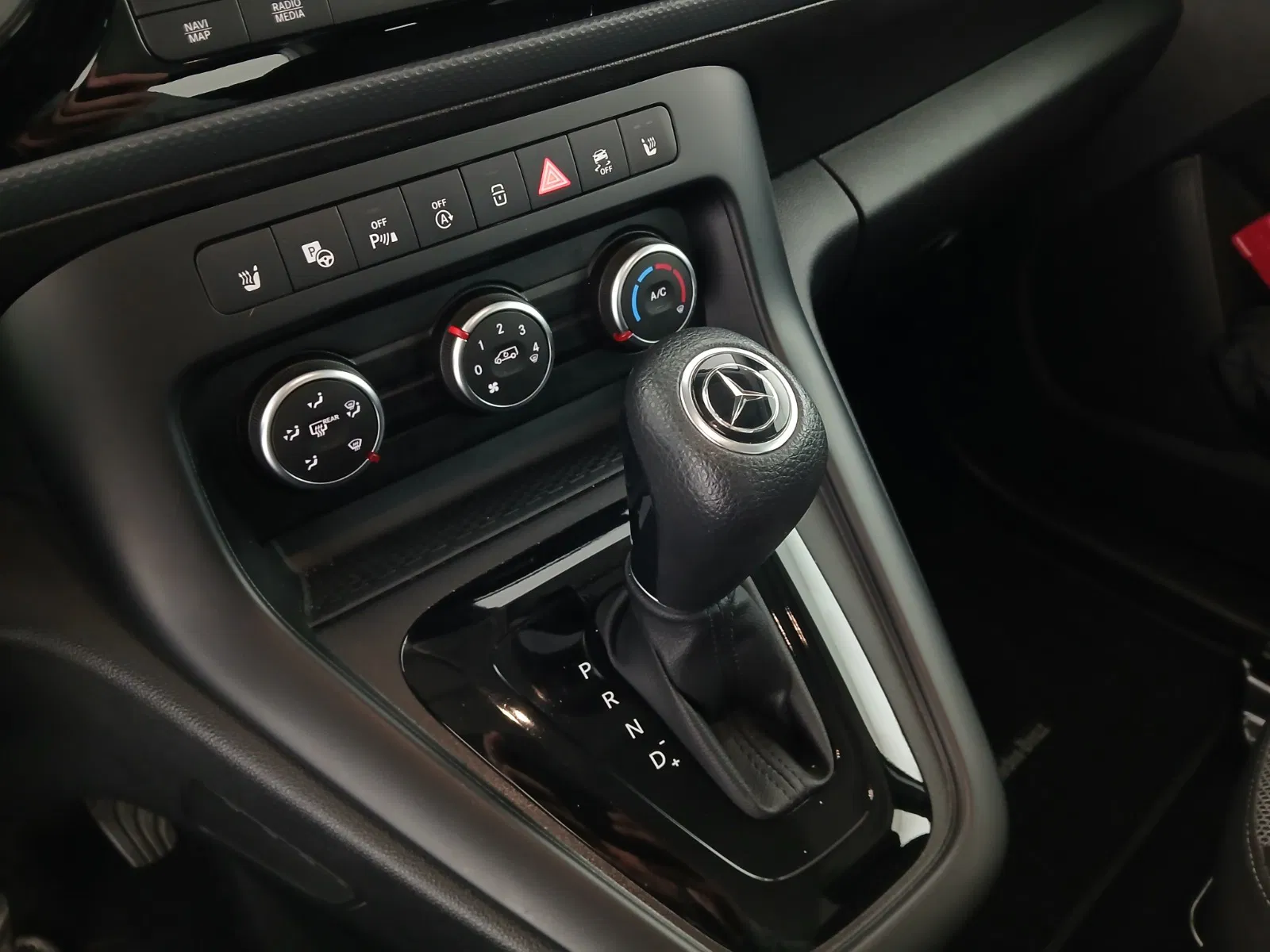 Mercedes-Benz T 180 Progressive Aut. | Bild 25 von 27