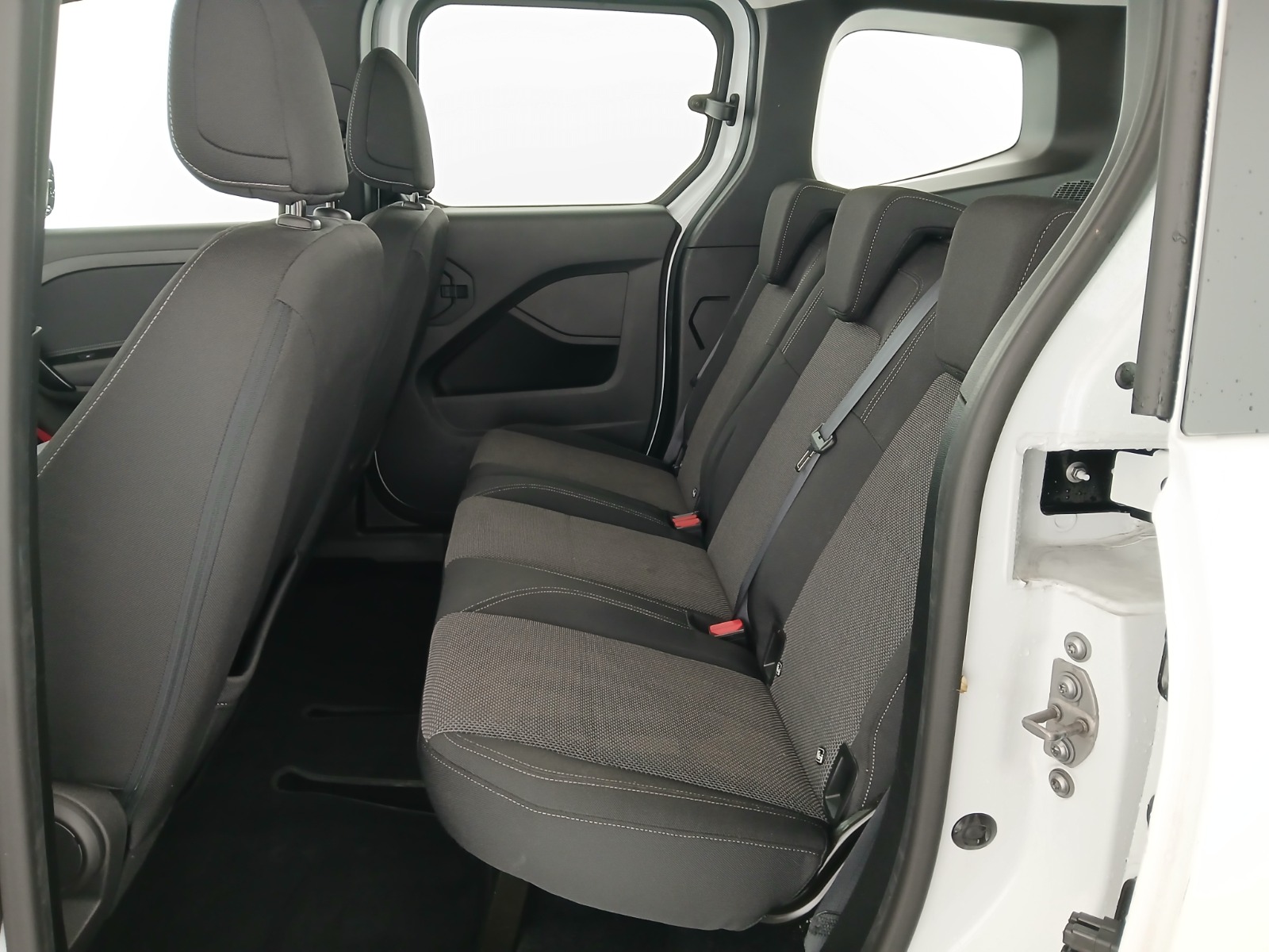 Mercedes-Benz T 180 Progressive Aut. | Bild 26 von 27