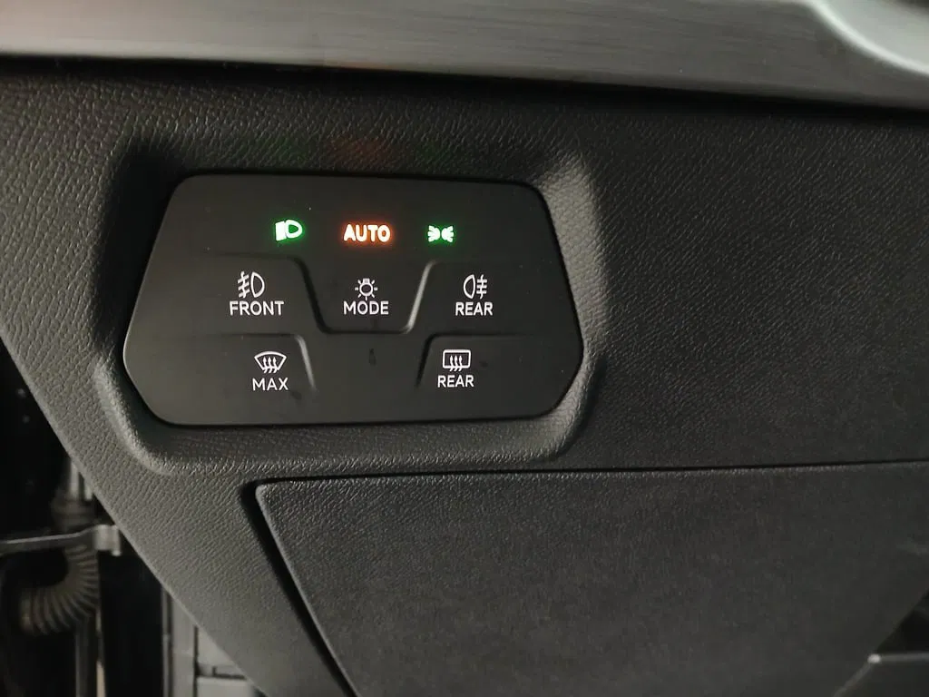 Seat Leon Sportstourer 2.0 TDI 4Drive FR | Bild 12 von 30