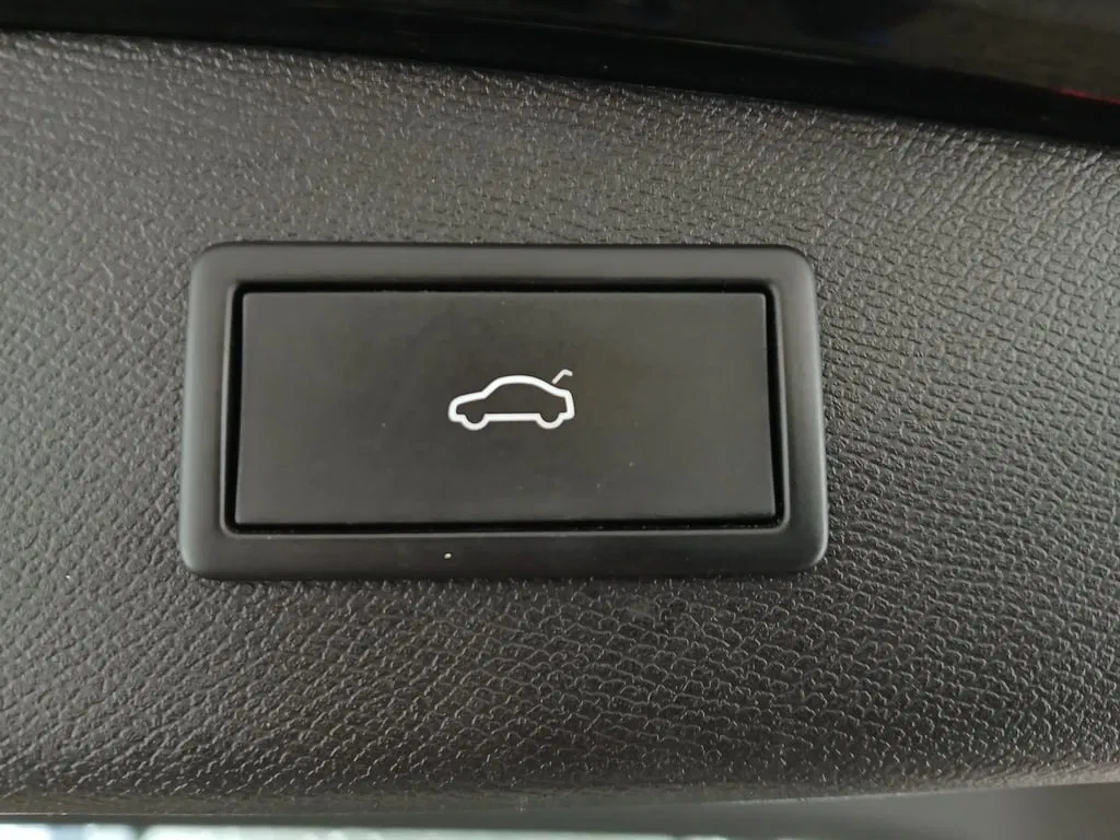 Seat Leon Sportstourer 2.0 TDI 4Drive FR | Bild 29 von 30